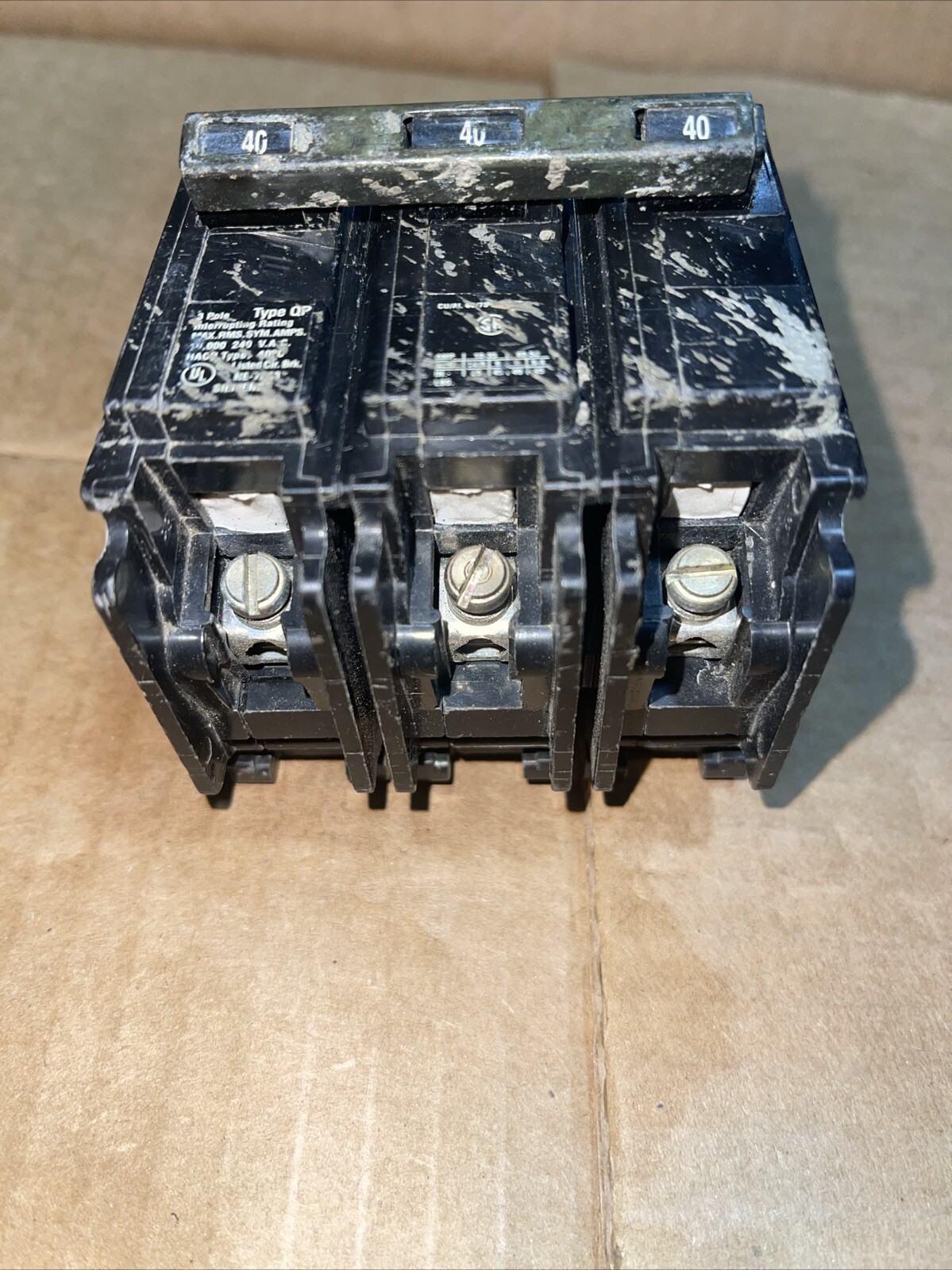 Siemens Q340 Circuit Breaker, 40 A, 240V Ac, 3 Pole, Plug In Mounting