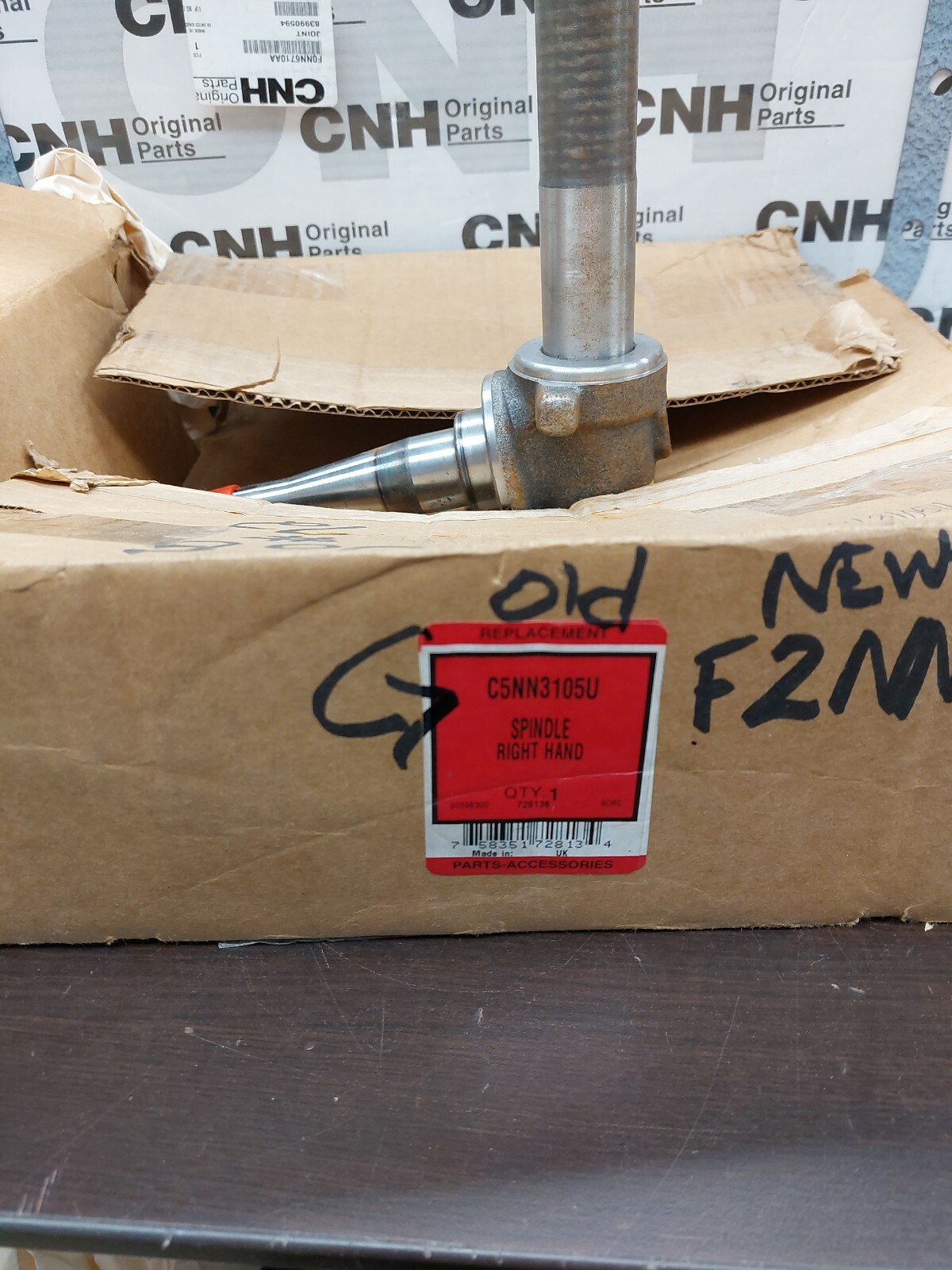 TISCO SPINDLE RH FOR NEW HOLLAND FITS 65 MODELS Part # C5NN3105U F2NN3105AA. NEW