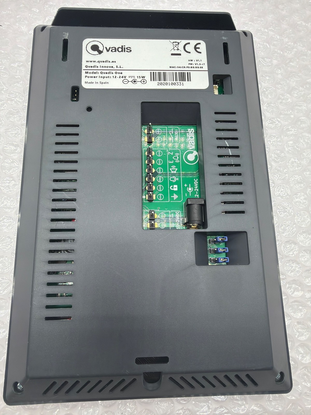 Qvadis One Industrial HMI Touch Panel 12-24V Ethernet Spain BACK PANEL OFF