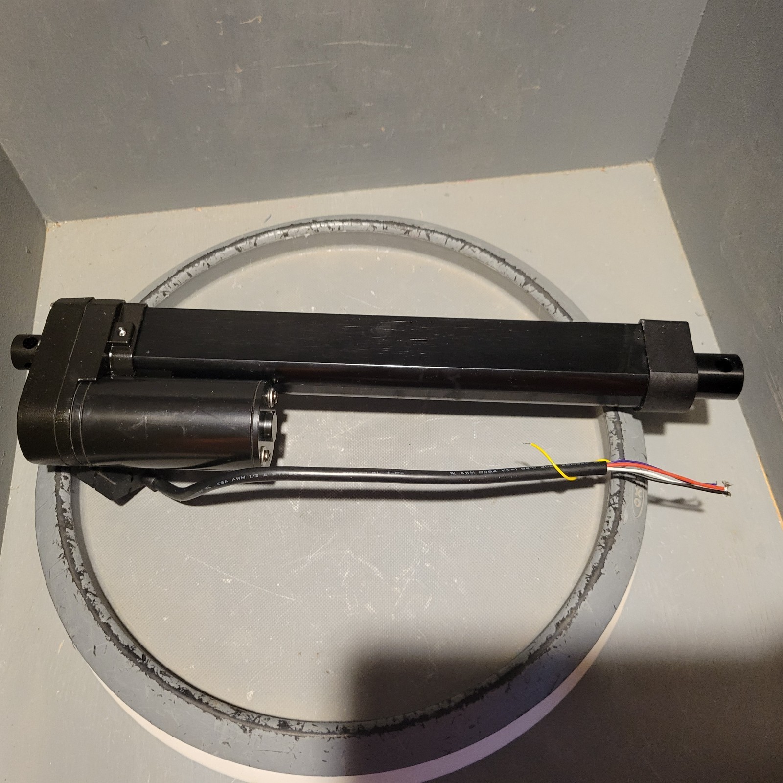 Warner Linear Actuator, 2.3A, 24VDC, 100LBS, 6″, M1-D024-0100-A06-LP