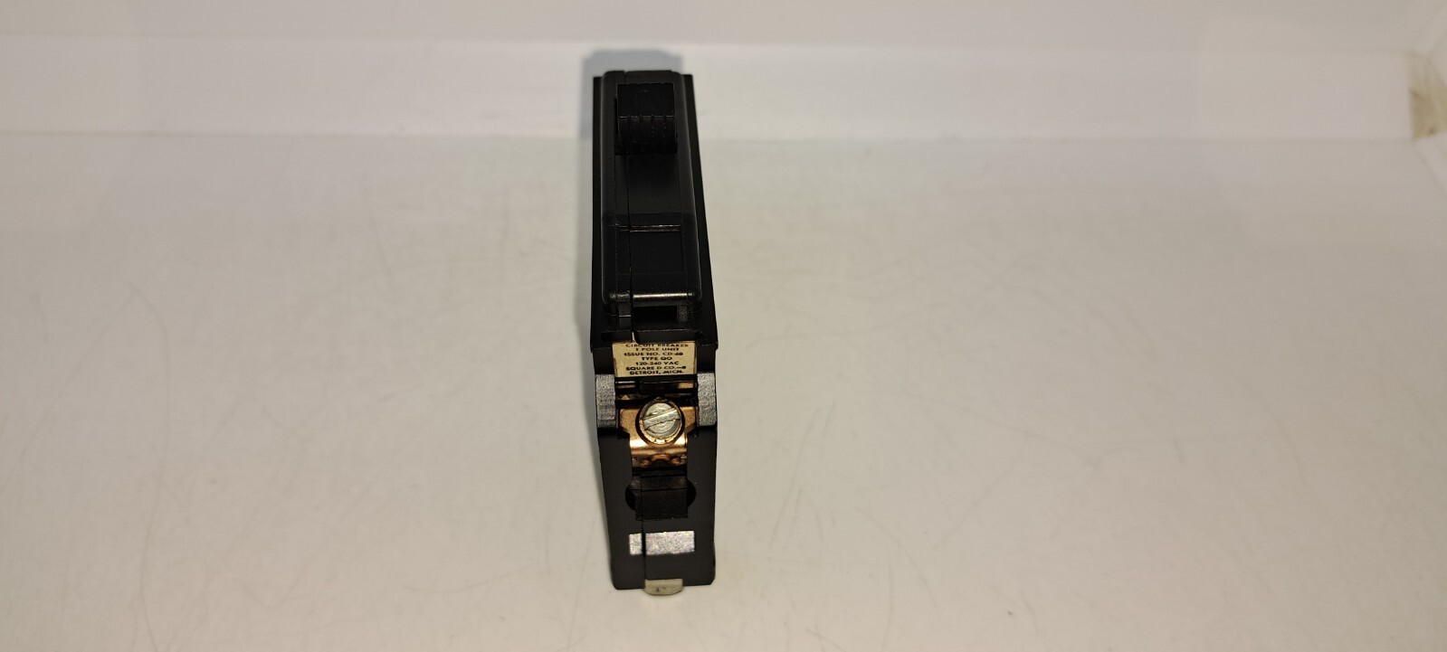 Square D QO130 30 Amp 1 Pole Plug In Circuit Breaker Grooved Handle