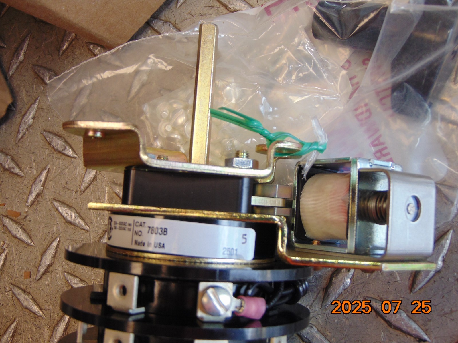 ELECTROSWITCH 7803B SERIES 24 LOR RELAY see description
