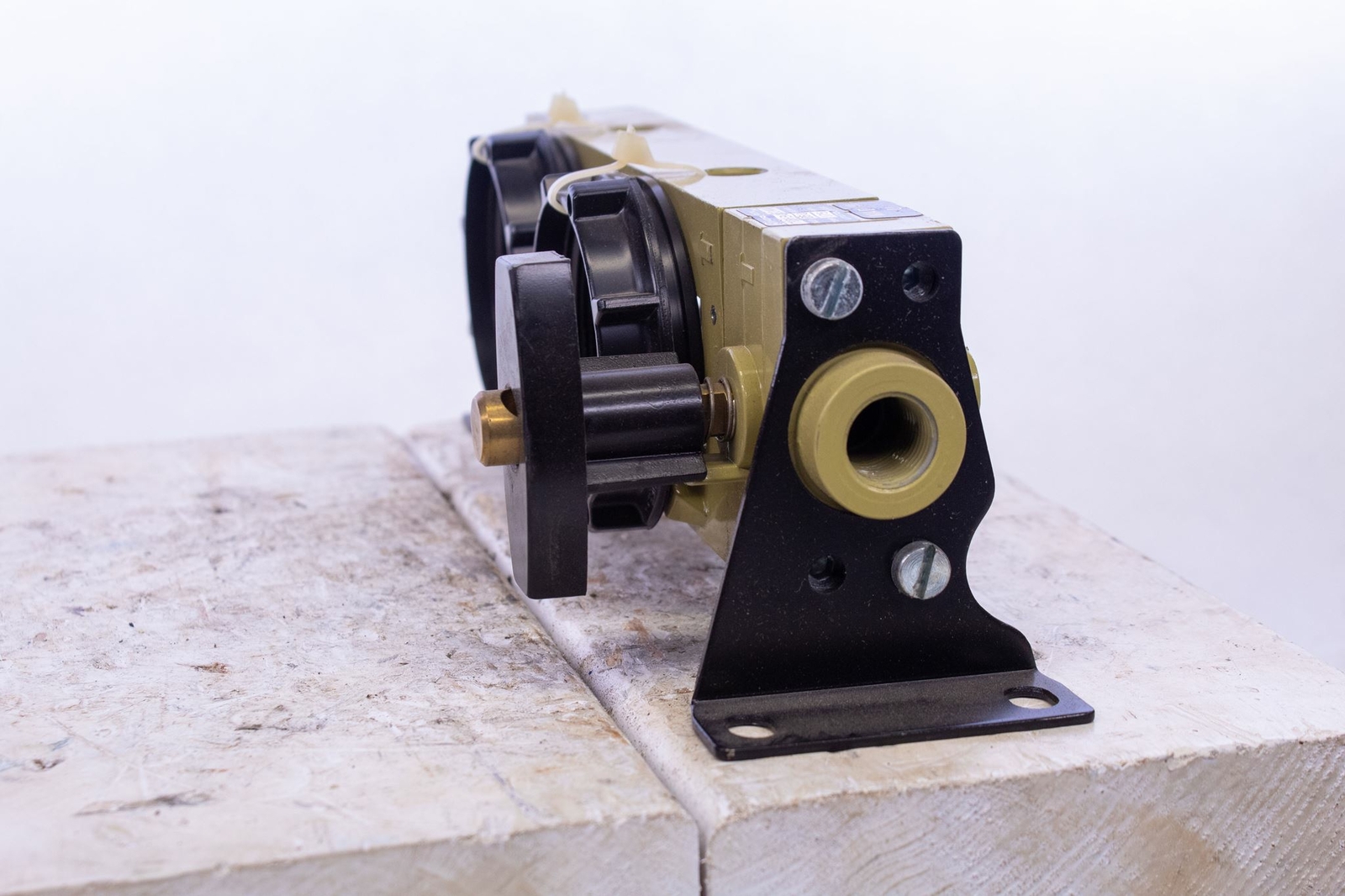 Norgren T13-300E2AA Yoke Assembly