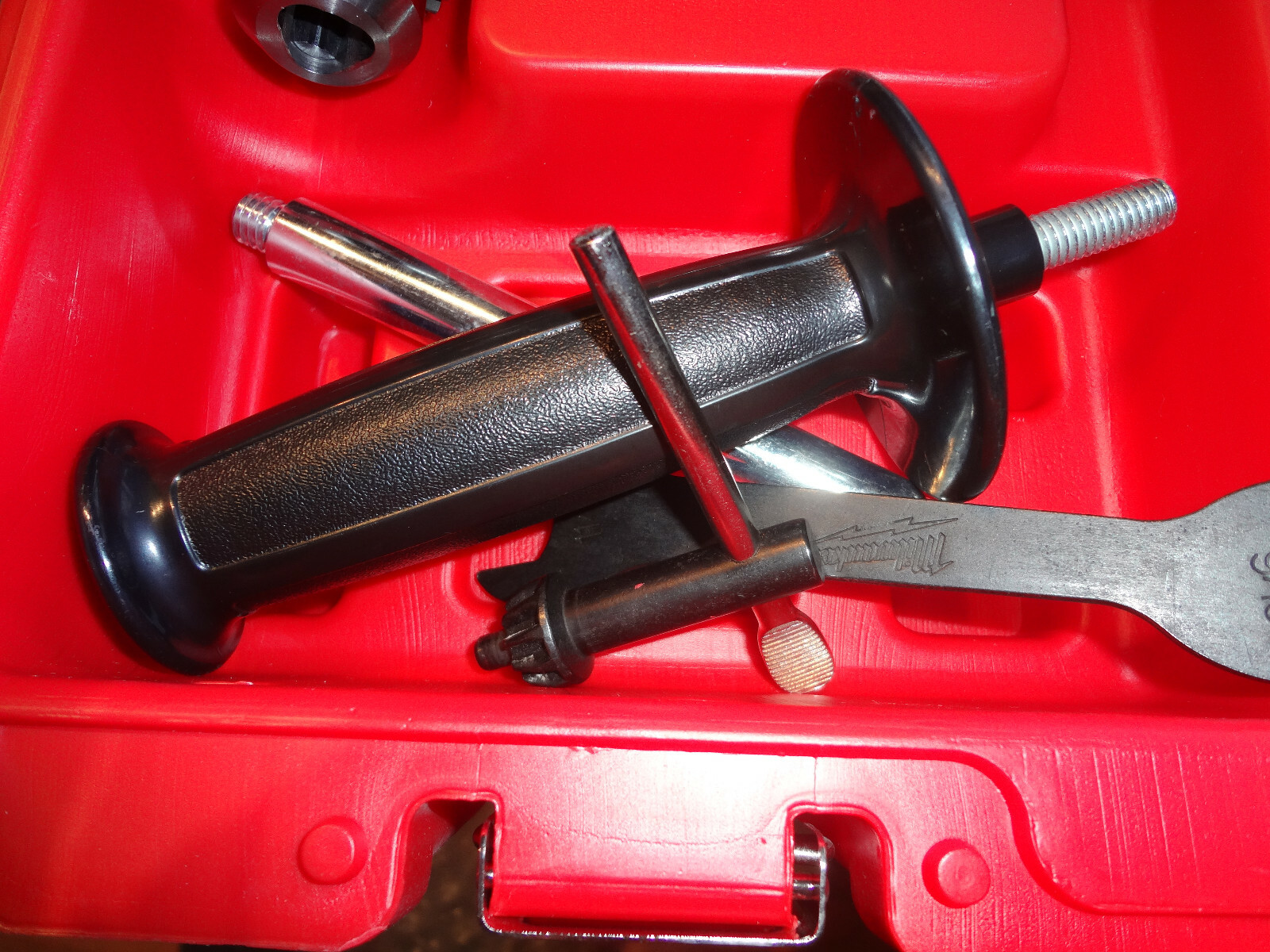 Milwaukee 1107-1 1/2″ Right Angle Drill w/Case