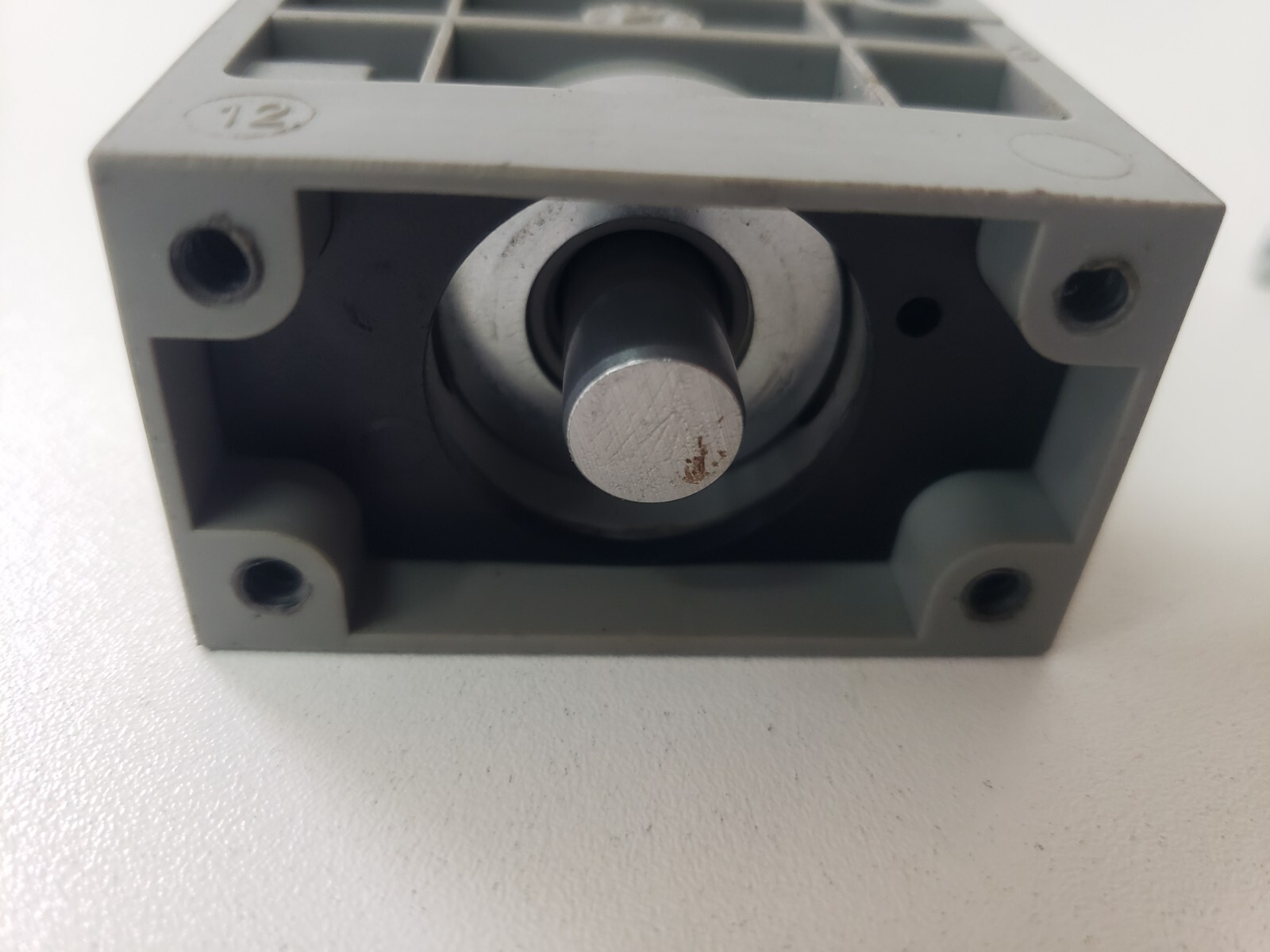Bosch 0 820 023 012 Solenoid Valve 0820023012