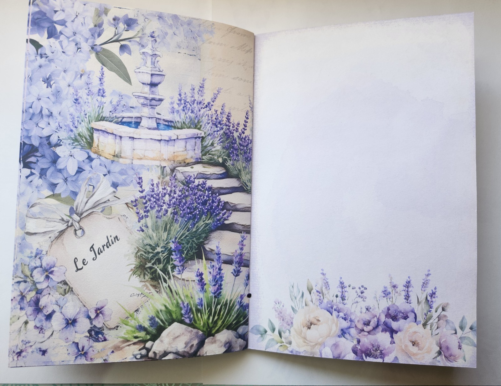 Junk Journal Blank Booklet «LAVENDER DREAMS» Vintage Purples 40pgs