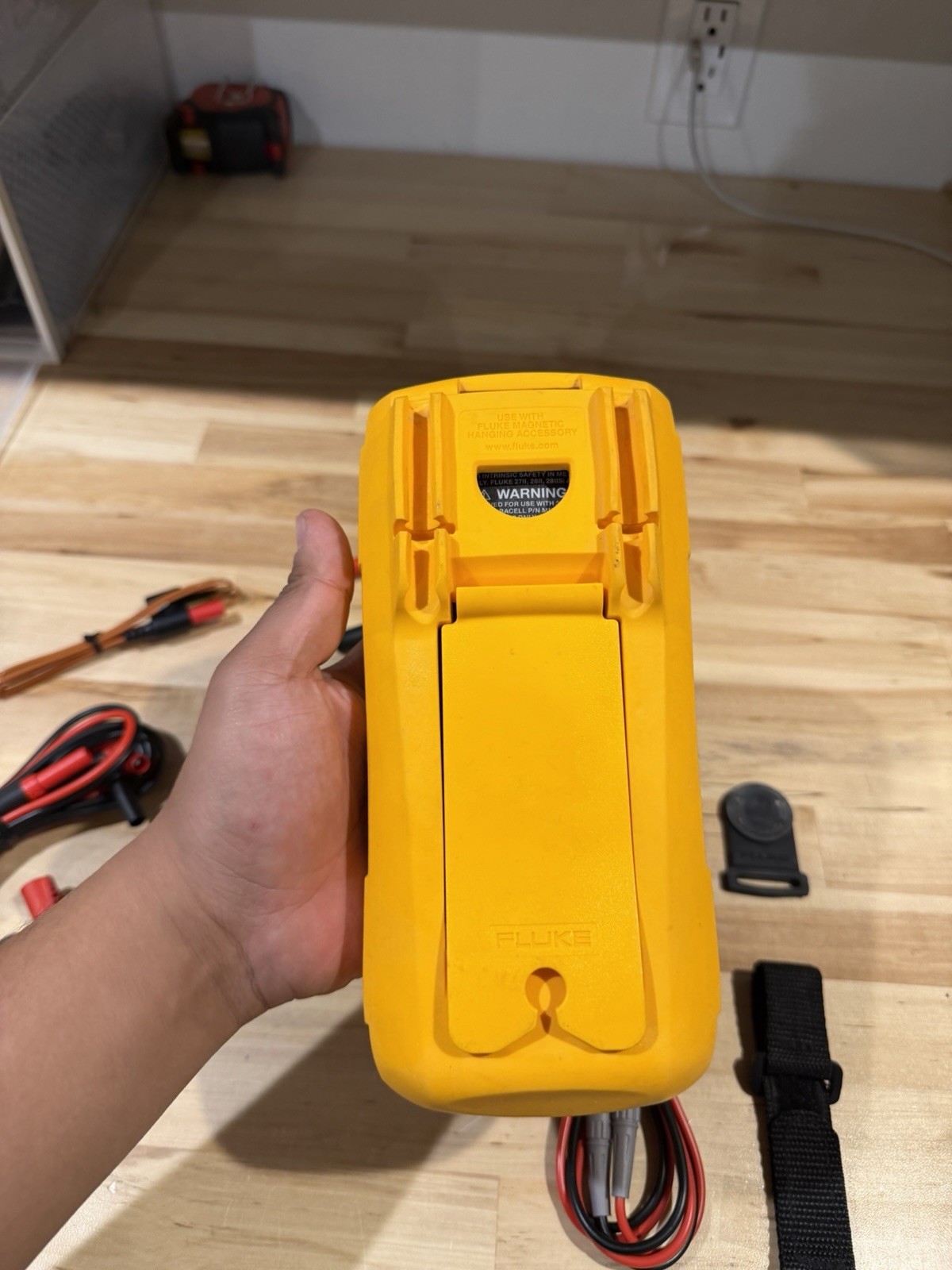 FLUKE 87V-MAX/E2 INDUSTRIAL COMBO KIT (TESTED) SHIPS FAST