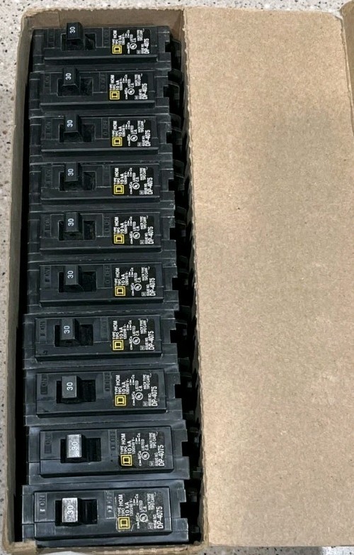 Square D HOM130 (10 PACK) 30A 1P 120/240V Circuit Breakers LOT OF 10 NEW IN BOX