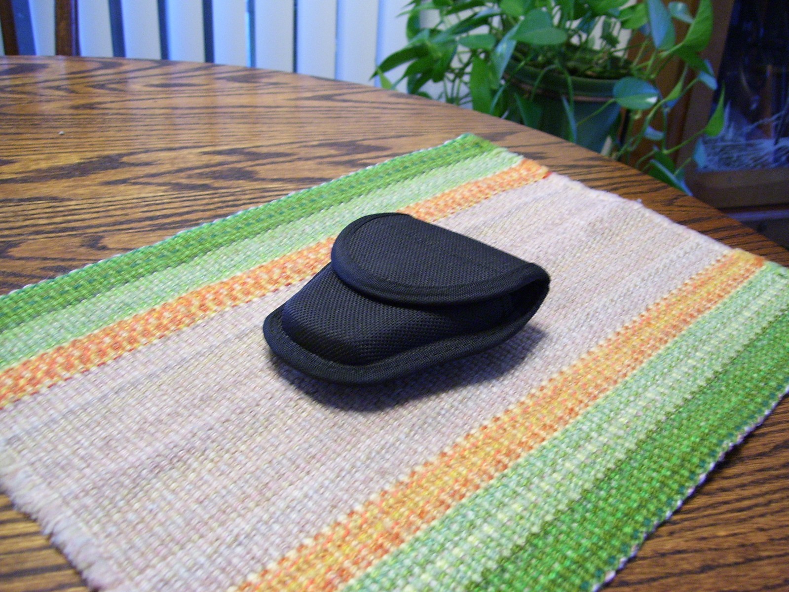Bianchi AccuMold Sz 1 Blk Nylon Hidden Snap Covered Handcuff Case Holder Holster