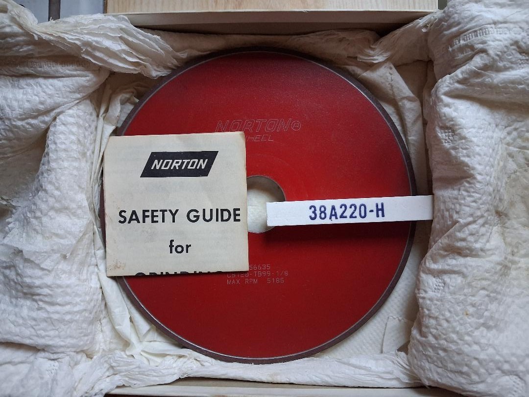 NORTON CBN 1A1 Wheel CB120-TB99-1/8 7 X 1/4 X 1-1/4″ 120 Grit Max RPM 5185
