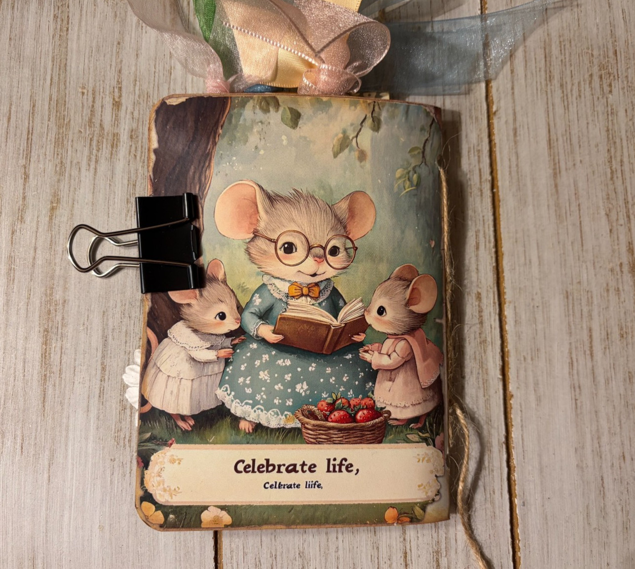 Junk Journal Handmade Booklet Book Vintage «Forest Animals» Pockets, Ephemera