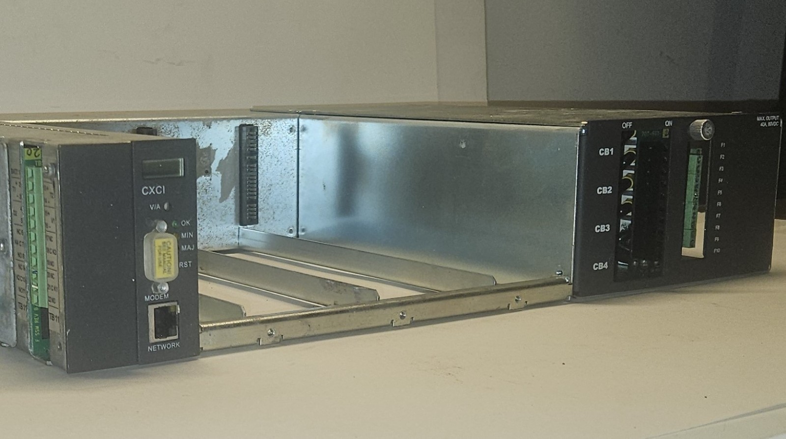 ALPHA CORDEX 030-727-20 MODULAR POWER SHELF 3Mdl 19″ 48V-650W 120-240VAC INPUT