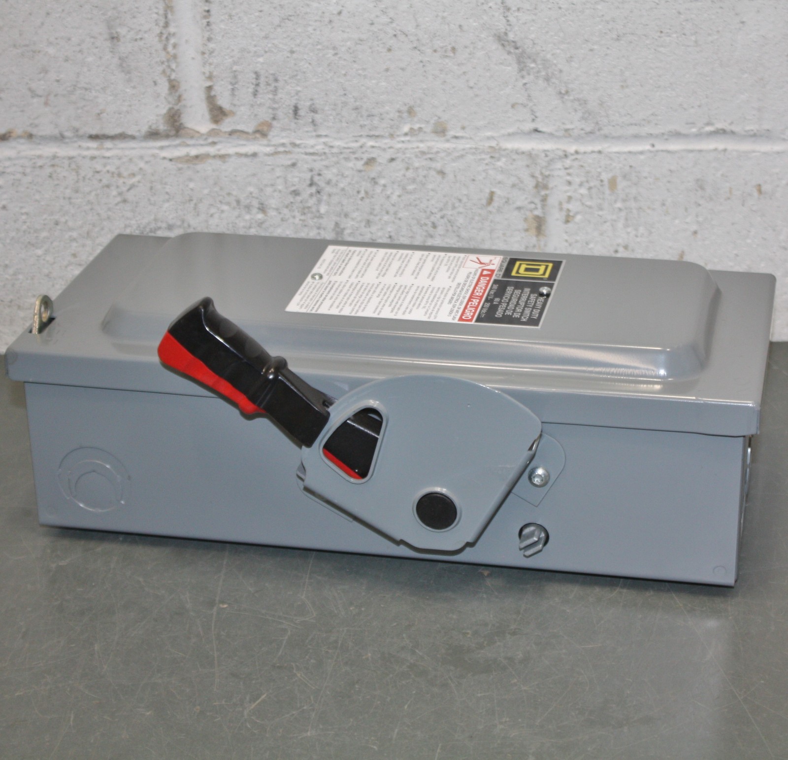 Square D Fusible Disconnect Safety Switch H322N, 240V AC, 3PH, 60A, Heavy Duty