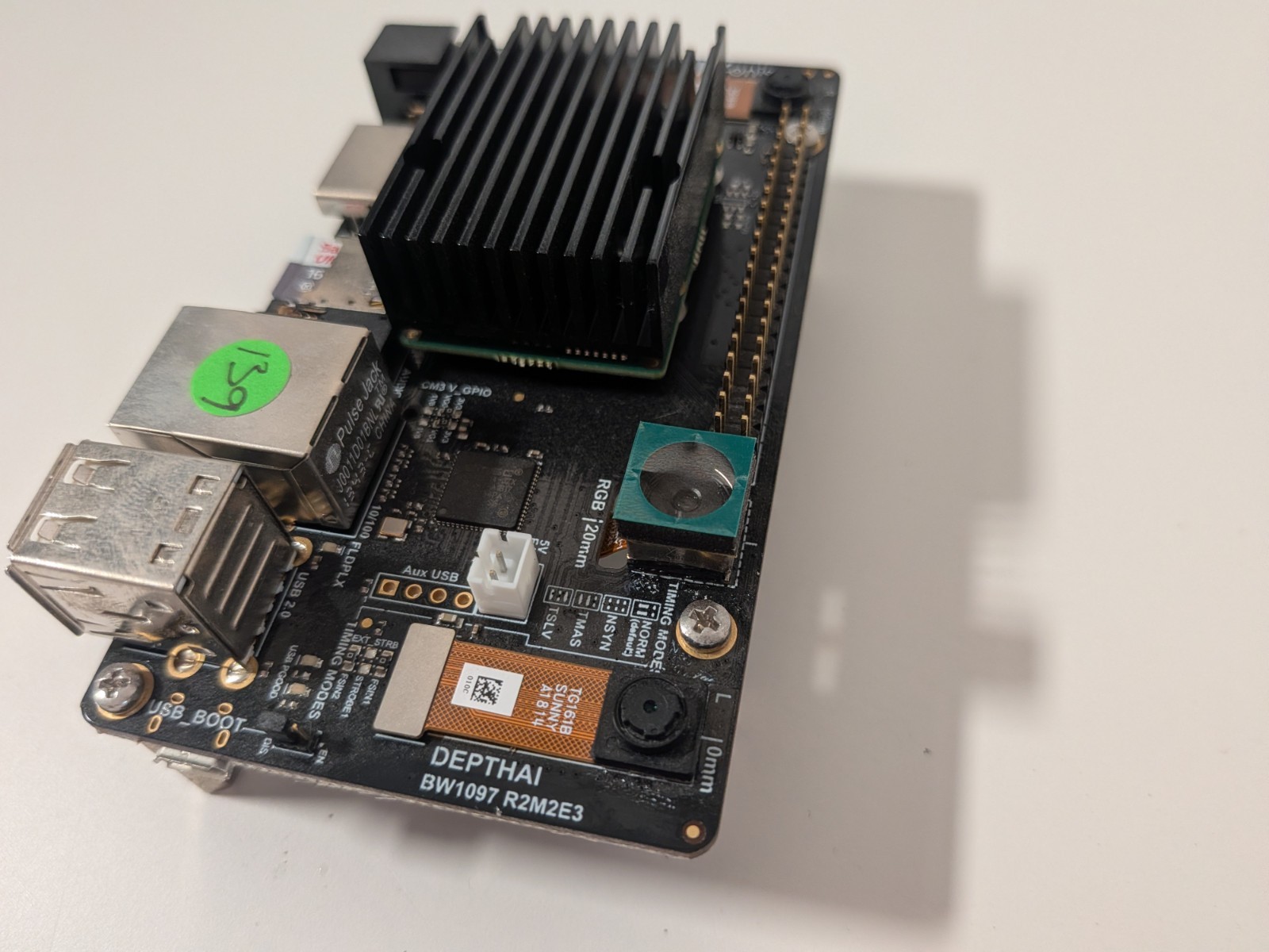LUXonis DEPTHai BW1097 R2M2E3 Dev Board Ethernet HDMI USB RPi CM3+ 1GB