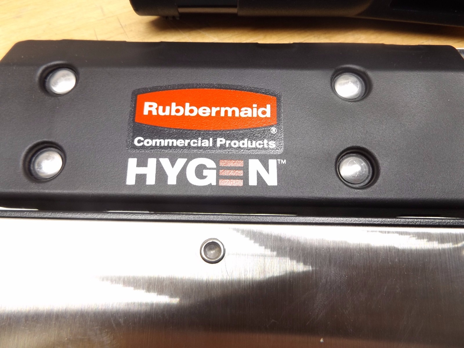 (3) RUBBERMAID 1791676 HYGEN COMMERCIAL STAINLESS STEEL DOUBLE FOLDING FRAME