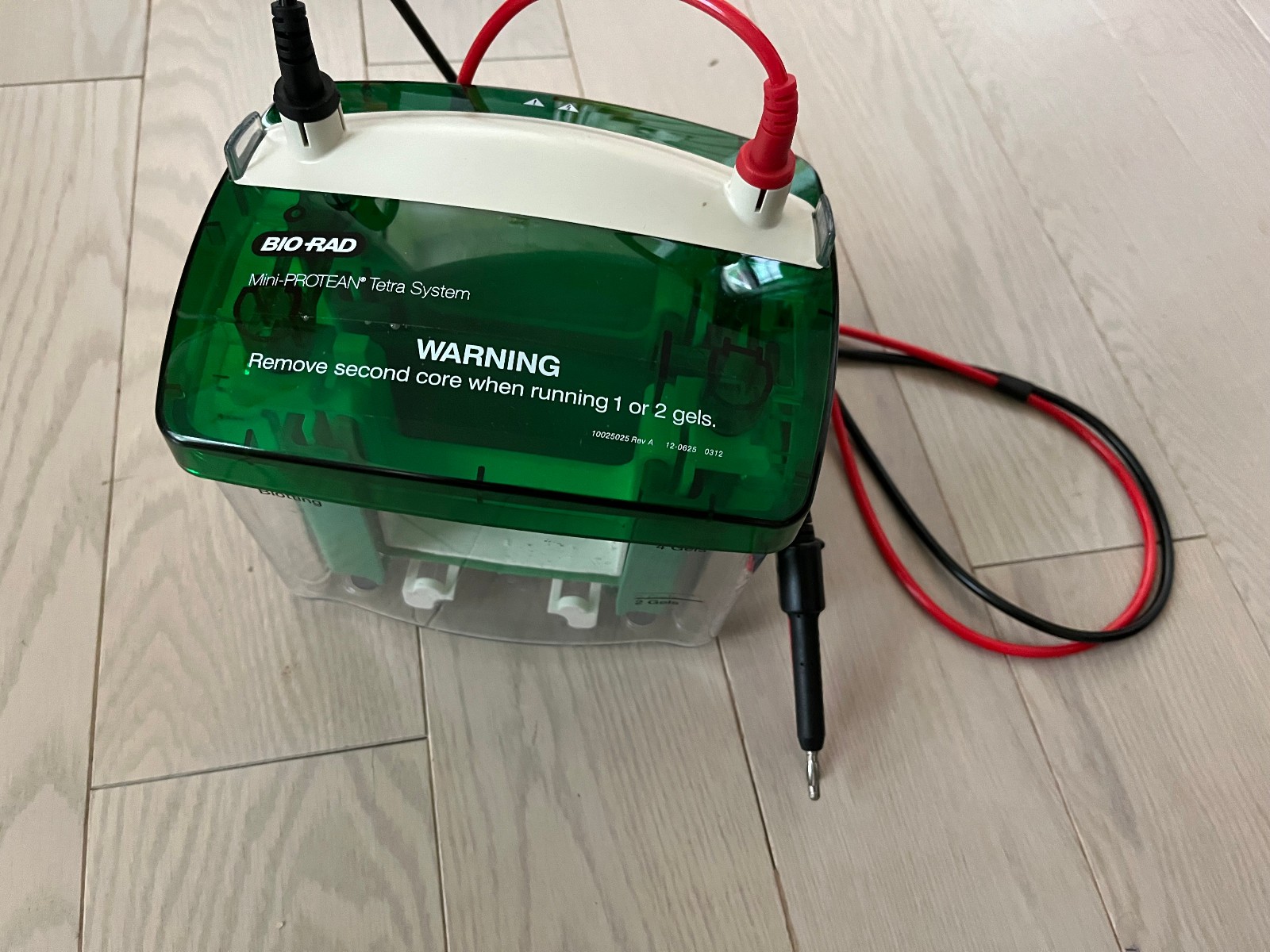 BioRad Mini-PROTEAN Tetra Cell lid with power cable cartridge electrode