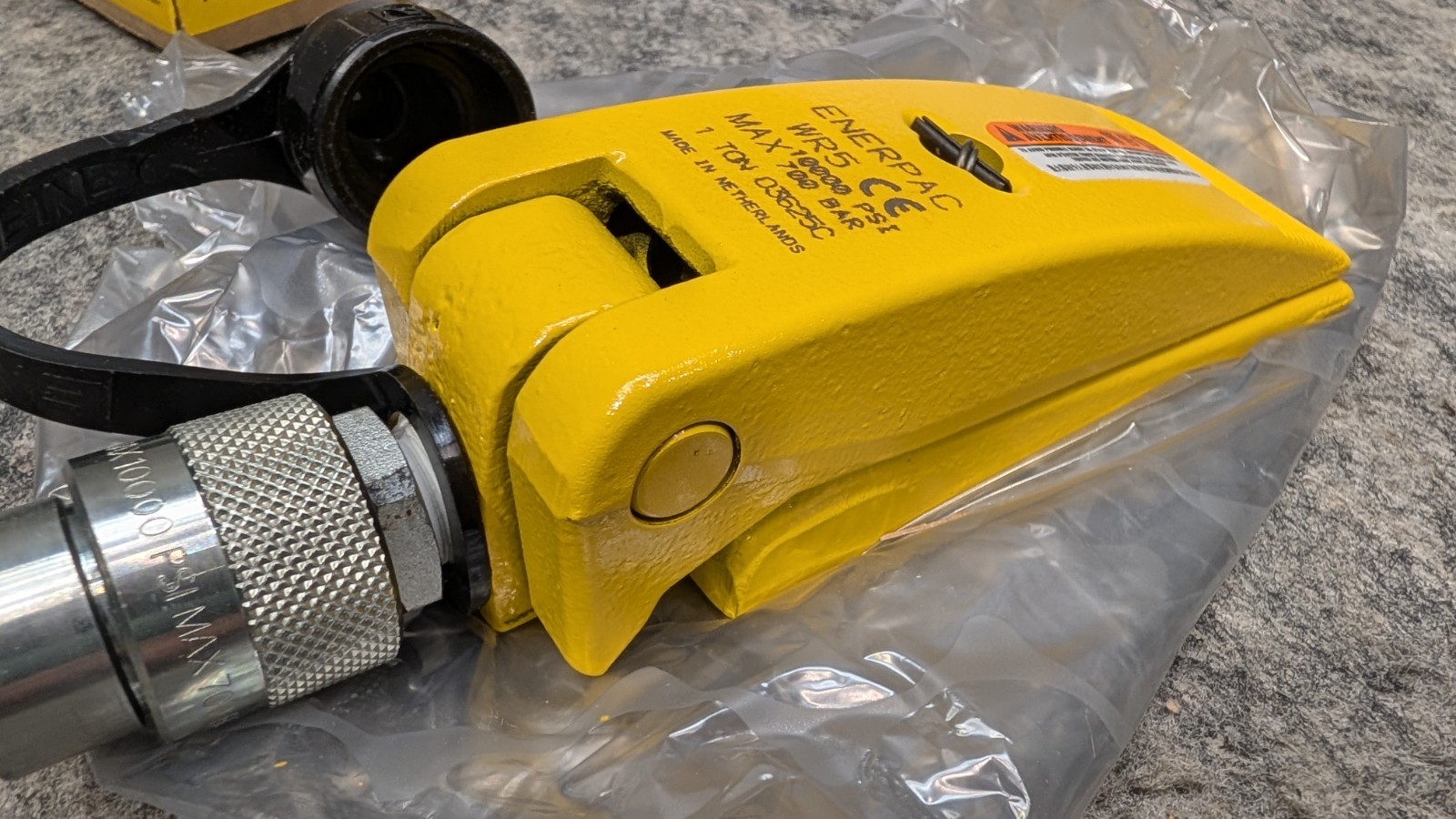 Enerpac WR5 1 Ton Spread Cylinder- Hydraulic Spreader 🔥NEW🔥