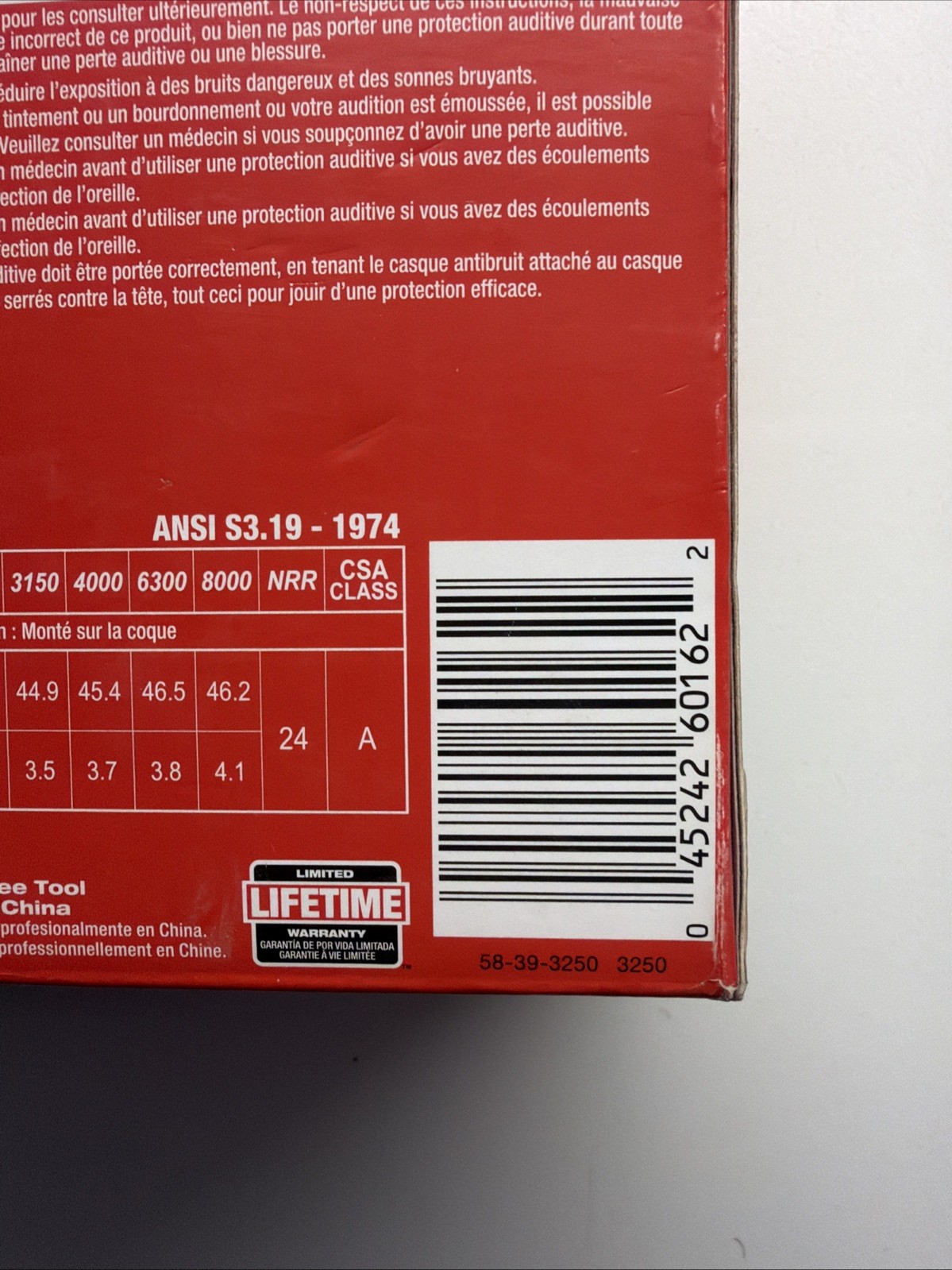 Milwaukee 48-73-3250 BOLT 24dB EARMUFFS, Use with Safety Helmets and Hard Hats