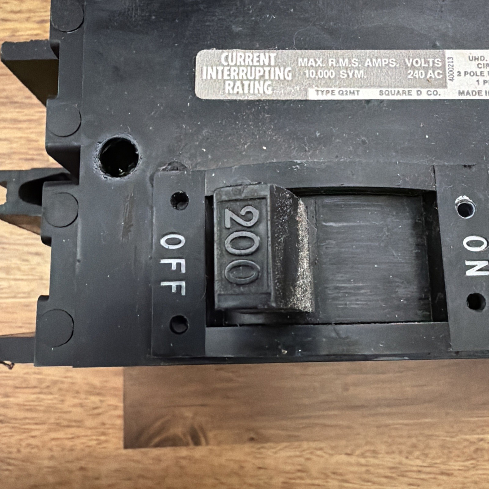 Square D Q2M-2200-MT 200 Amp 2 Pole Circuit Breaker 200A 2P 240VAC Main