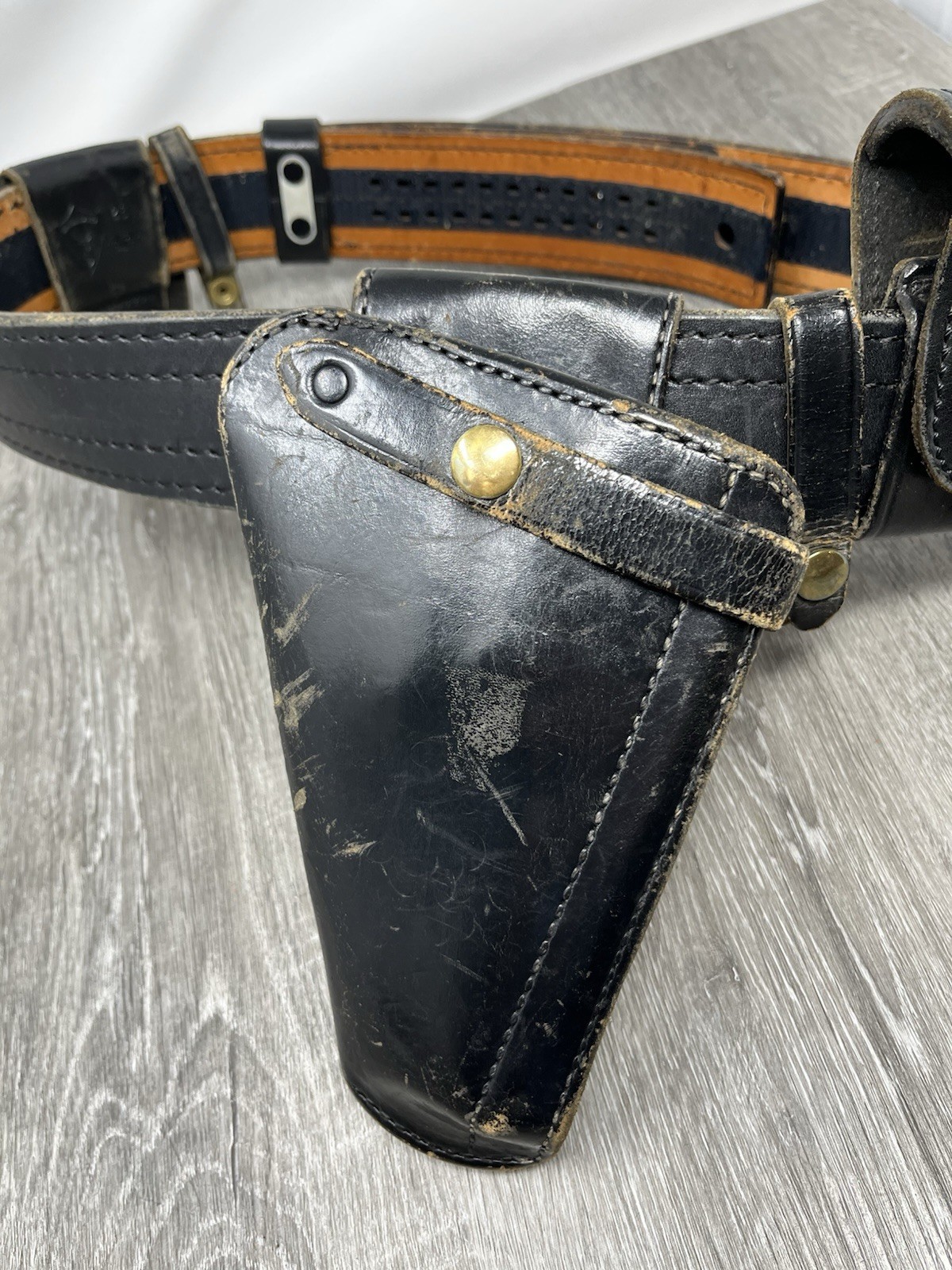 Safariland Black Buckleless Duty Belt Size Bianchi Model 27 Holster Accessories