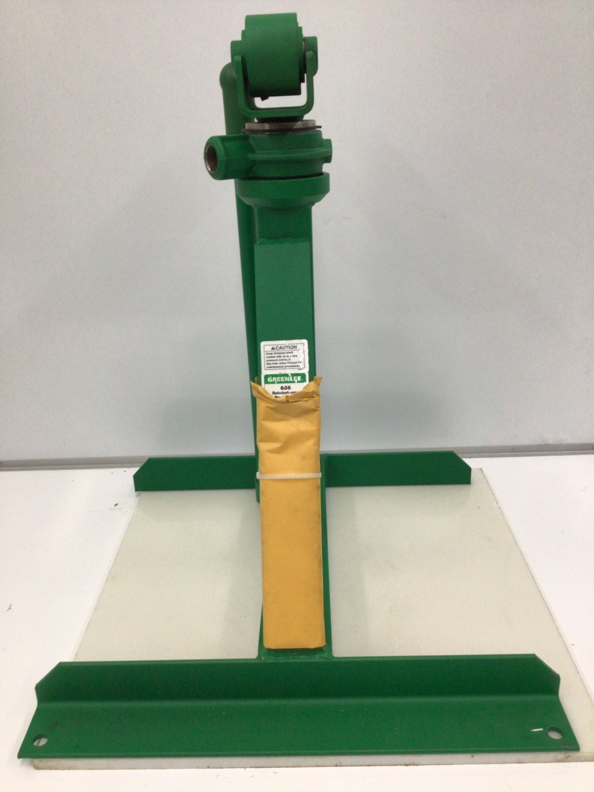 Greenlee 656 3,750 Lb Load Capacity per Level Ratcheting Reel Stand