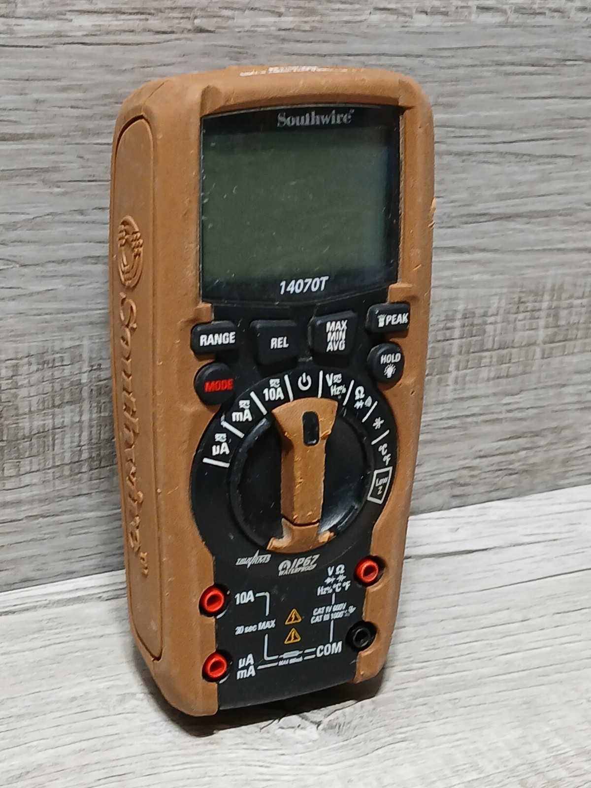 Southwire 14070T TechnicianPRO Cat IV 600V True RMS Precision Multi-Meter