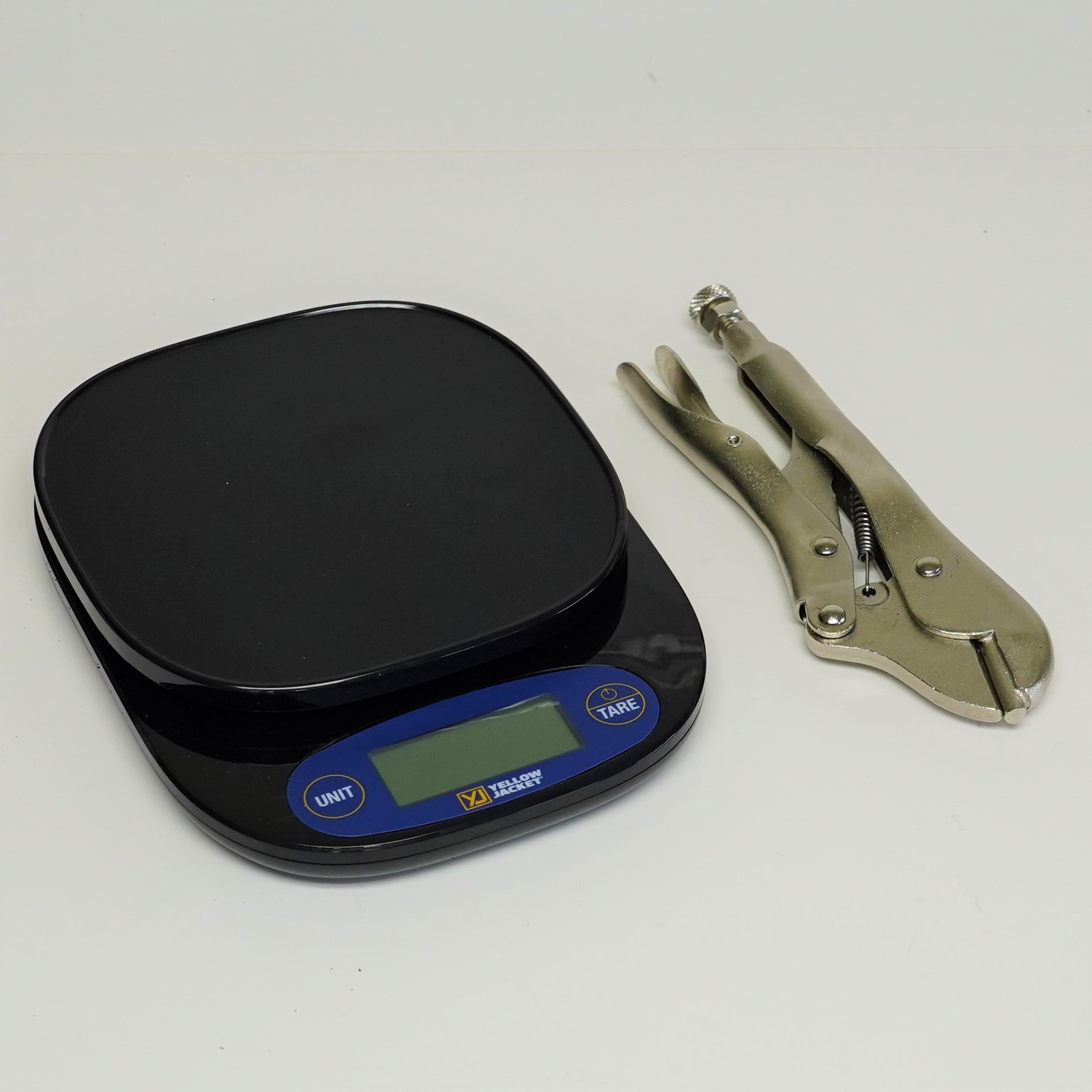 Yellow Jacket 61001 Hydrocarbon System Charging Kit for R-290 R-600a Scale Gauge