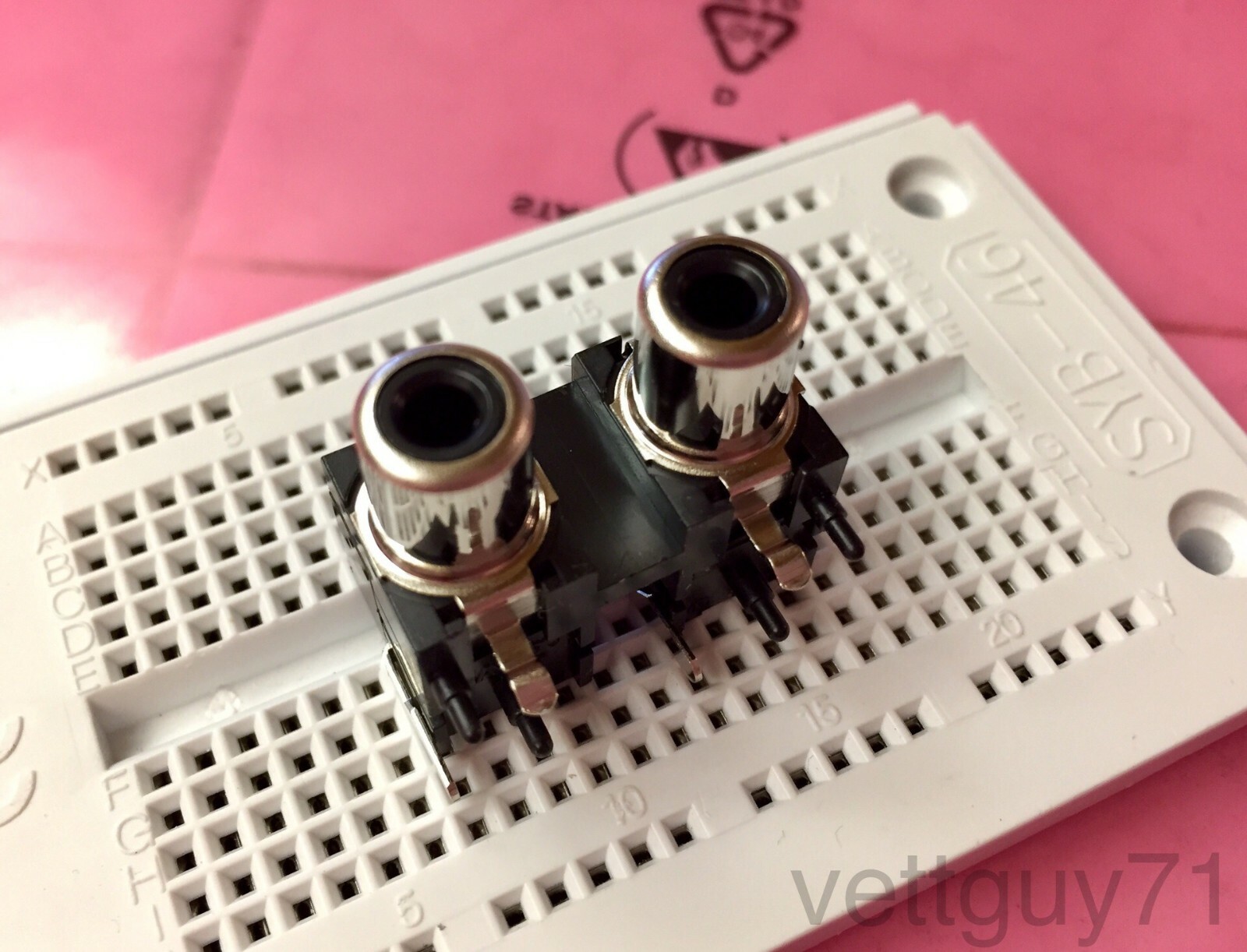 2pcs Jalco Dual RCA Phono Jack Assembly, PCB Mount, PC, Black, Twin, Right-angle