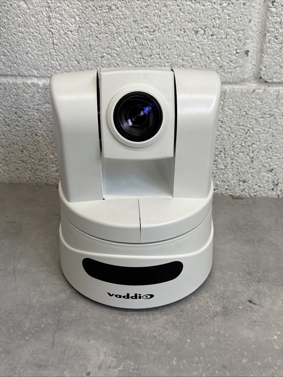 Vaddio ClearVIEW HD-19 Arctic White PTZ Camera (998-6900-000AW) – Unit Only