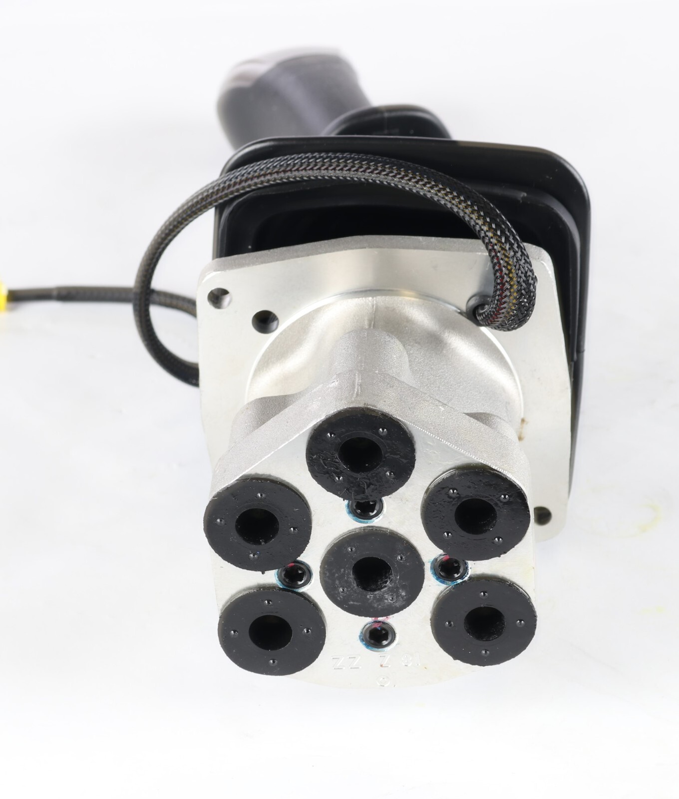 New 7311733 Bobcat Valve Joystick RH Doosan # 410113-00271