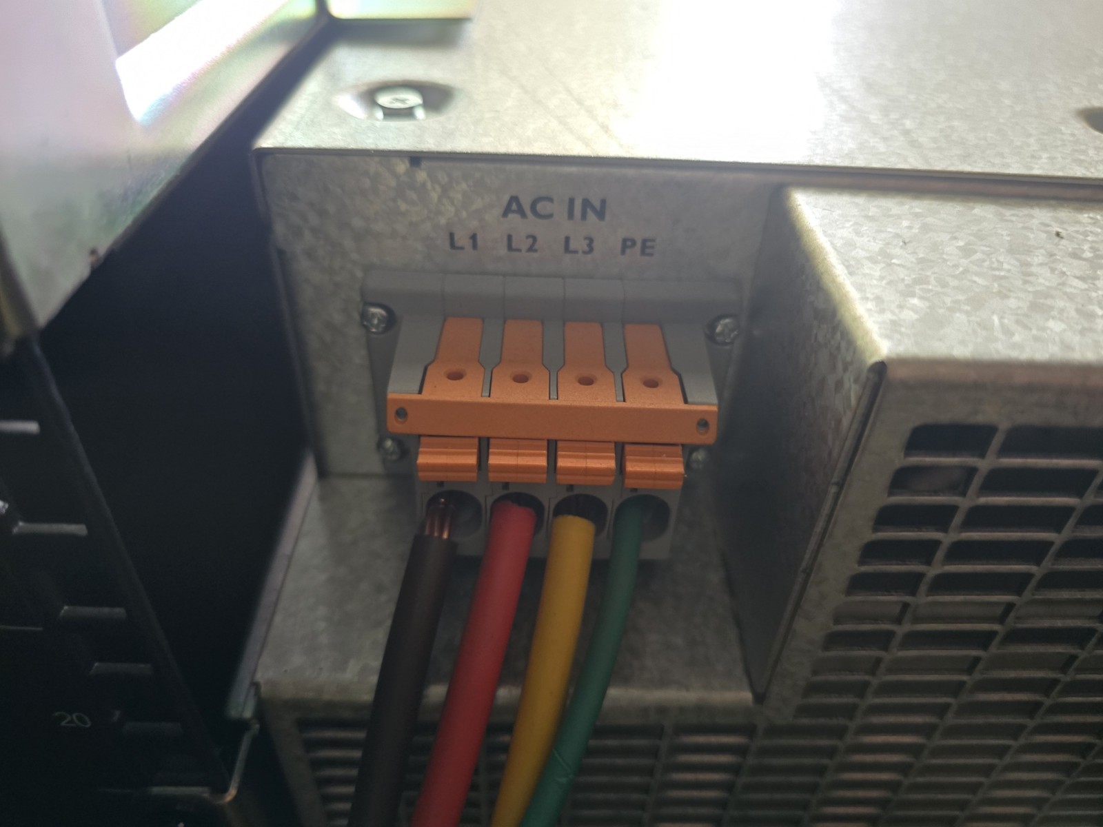 Phoenix Contact 1232243- CHARX PS-M2/3AC/1000DC/30KW – DC power module