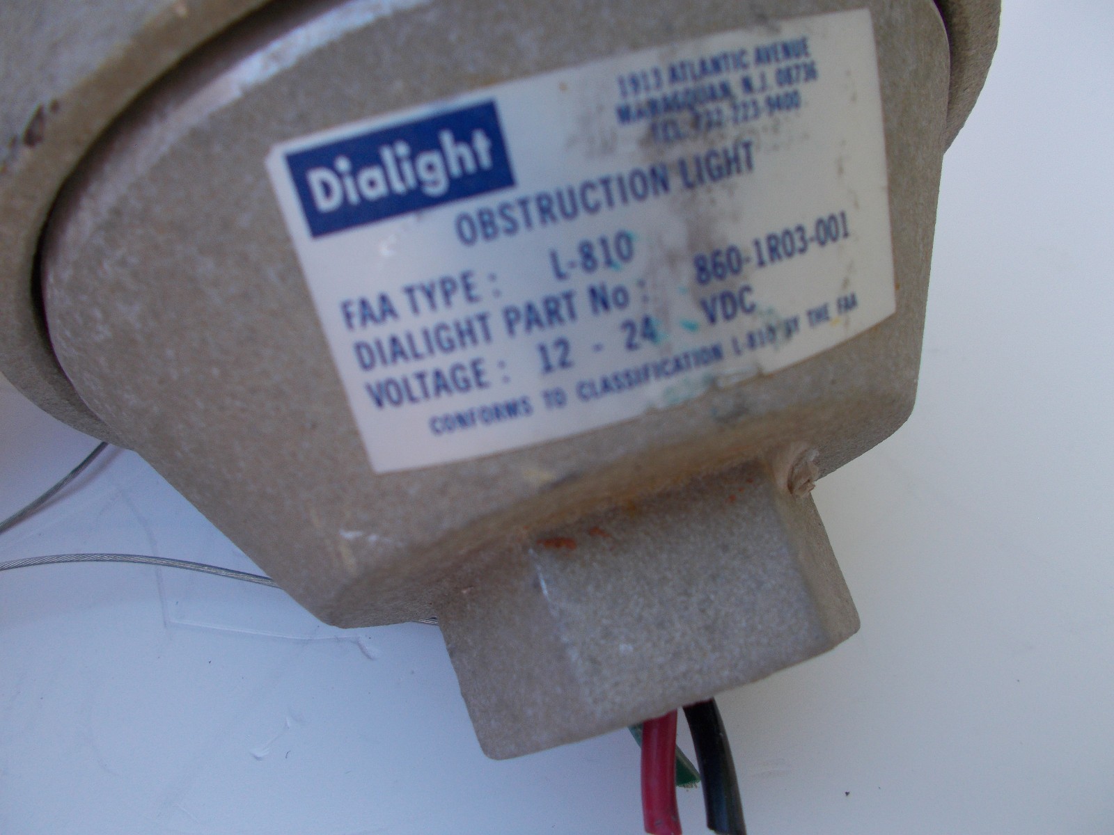 Dialight Obstruction L-810 Light (860-1R03-001) 12-24 VDC USA (E-2)