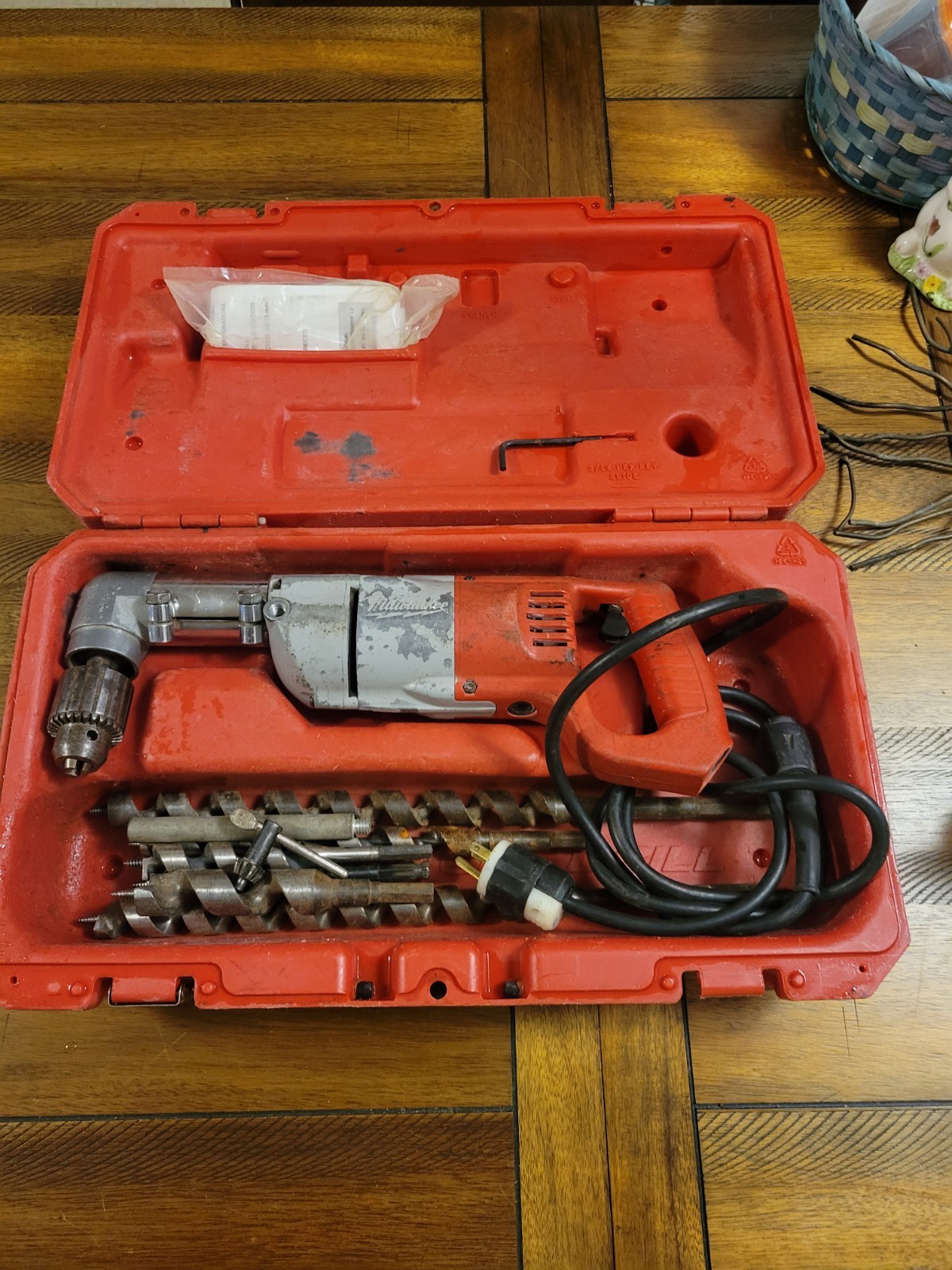 Milwaukee 1107-1 1/2″ Corded Reversible Heavy Duty Right-Angle Drill With Bits
