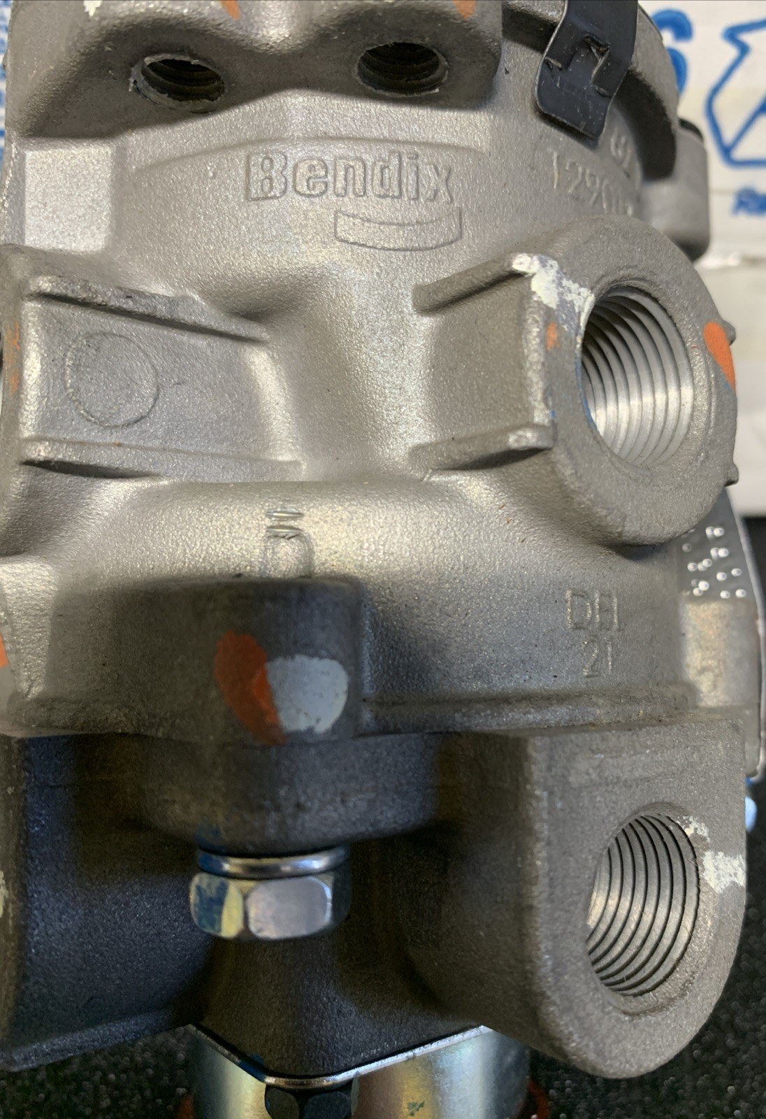 Bendix E-6 brake valve 2K242OH
