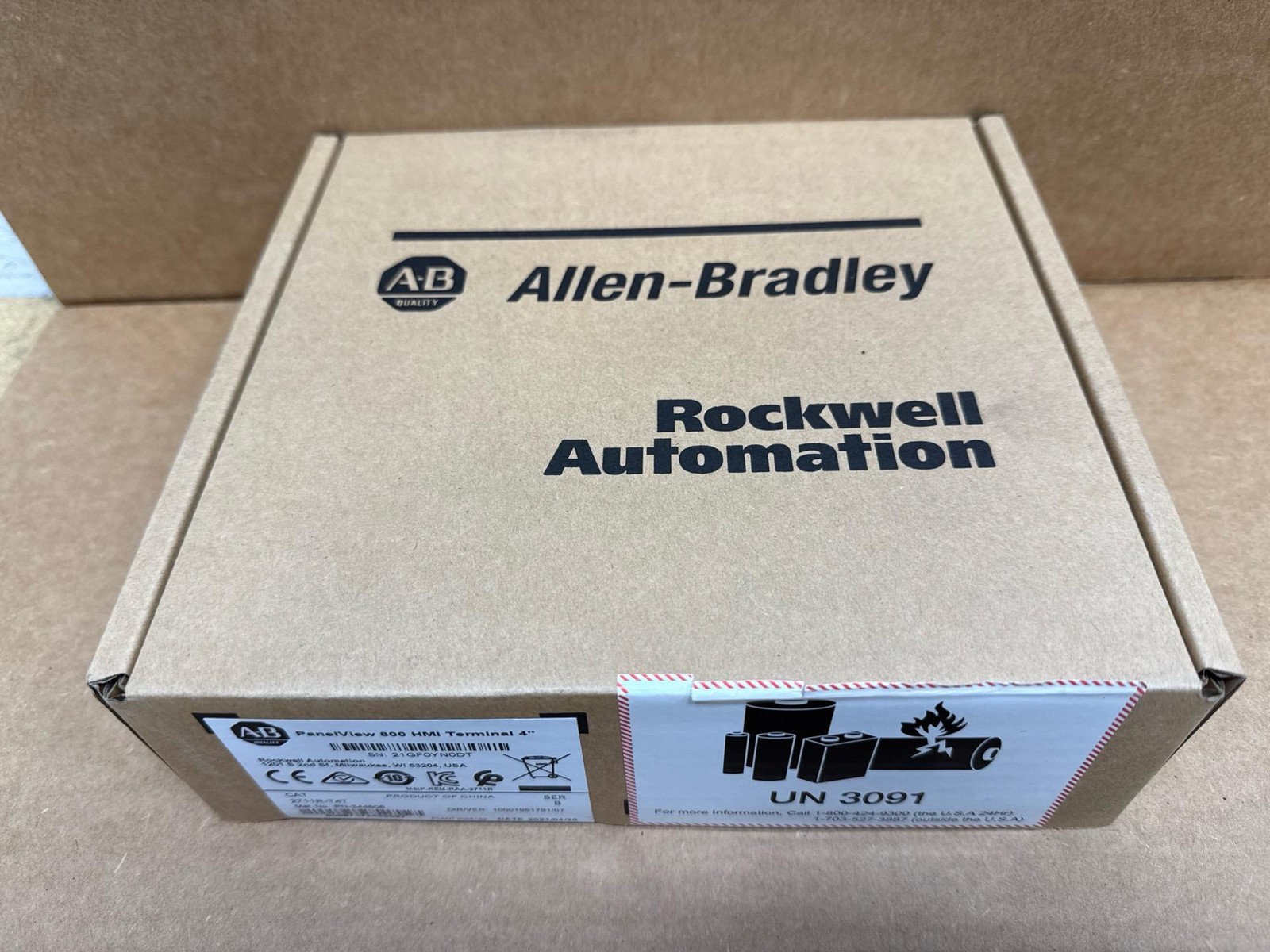 FACTORY SEALED Allen-Bradley 2711R-T4T PanelView 800 HMI Terminal 4.3-INCH