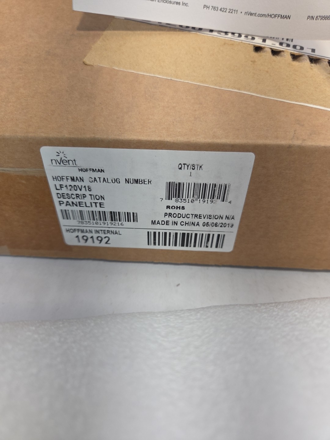 NOS Hoffman LF120V18 Light Fixture Panelite 115V 13A 18”-Long (new)