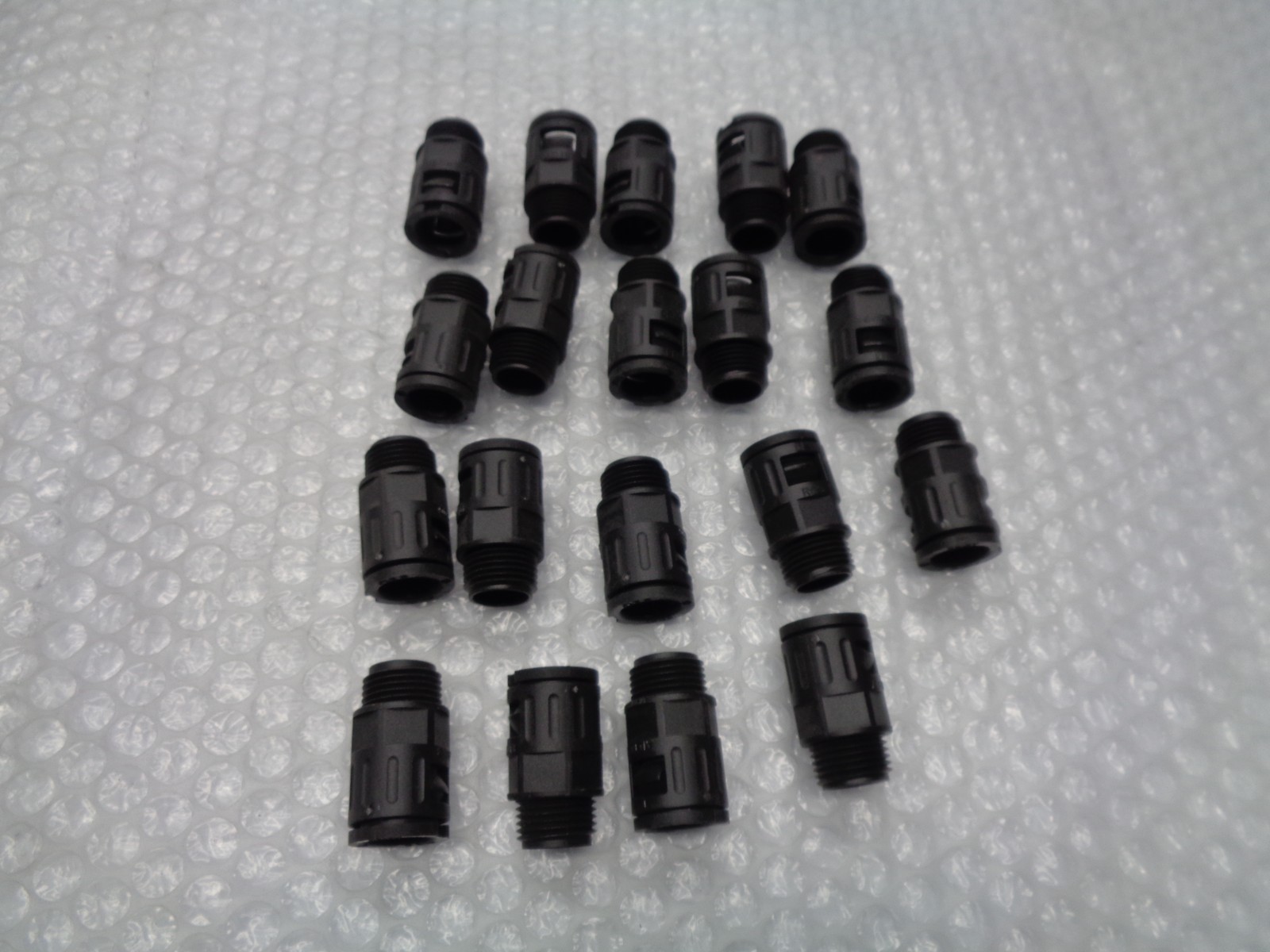 INDUSTRIAL SPARE AD13 61800715 CONNECTOR LOT OF 19 NSNP