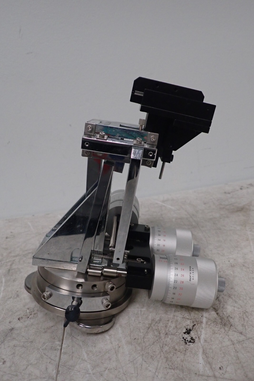 Sutter Instruments Micromanipulator on Rotating Base