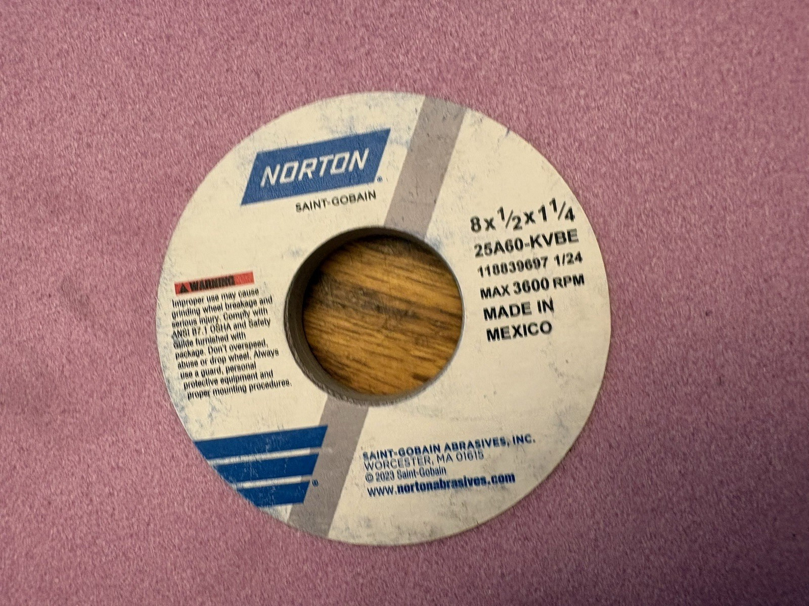 NEW 3pc NORTON 25A Pink 8 x 1/2x 1 1/4 Alundrum Abrasives Grinding 25A60-KVBE