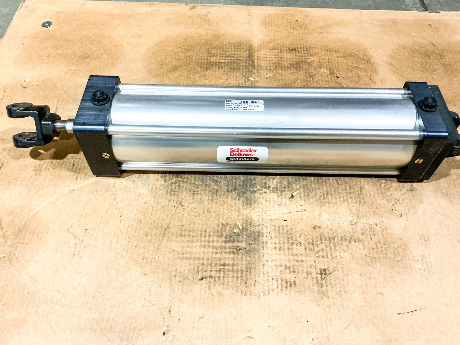 New Schrader Bellows FW2E118821 16.000 Pneumatic Cylinder 250PSI 16” Stroke