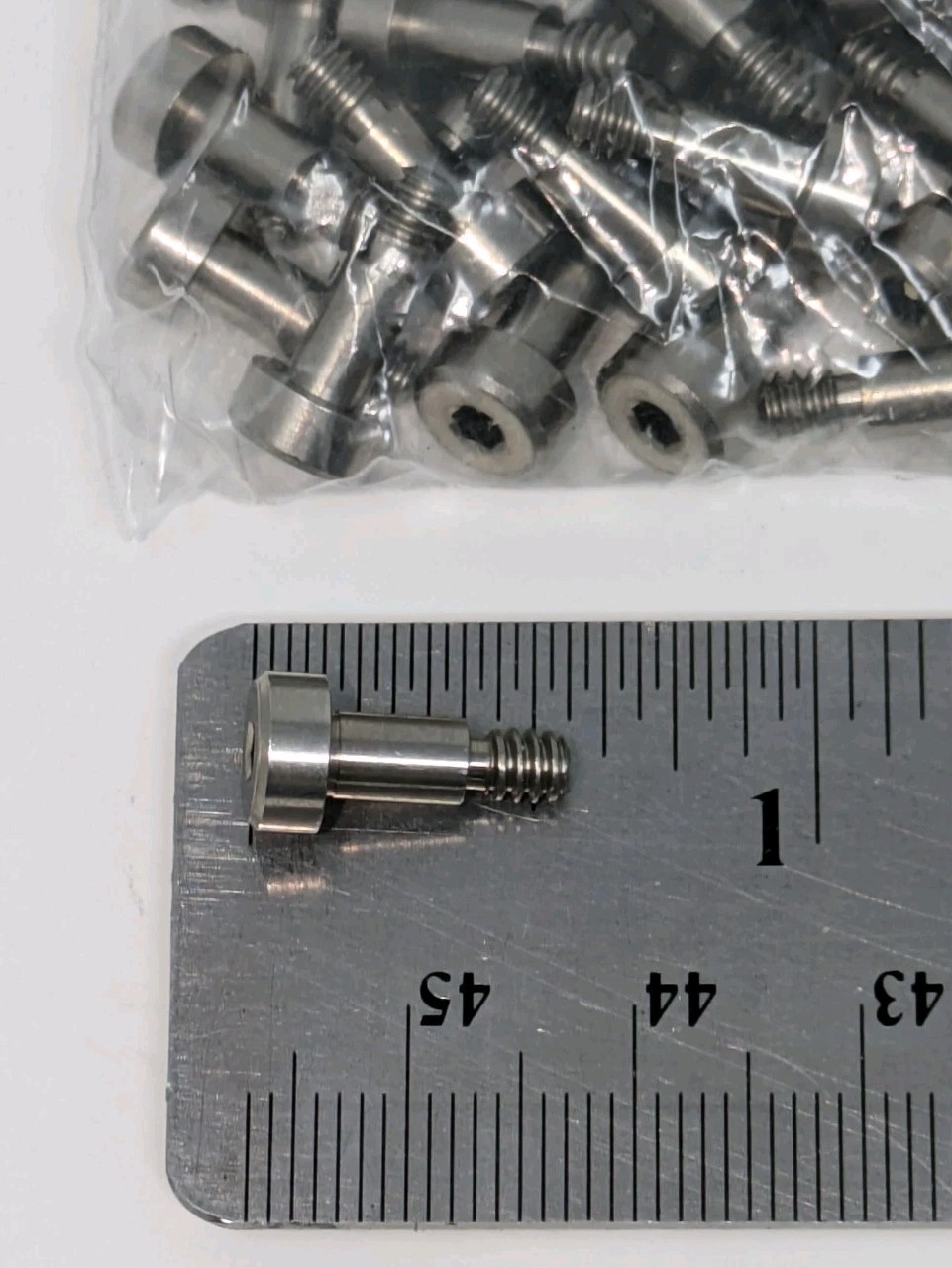 28lb Lot Assorted Machine Screws Industrial – Sizes / Weights as shown