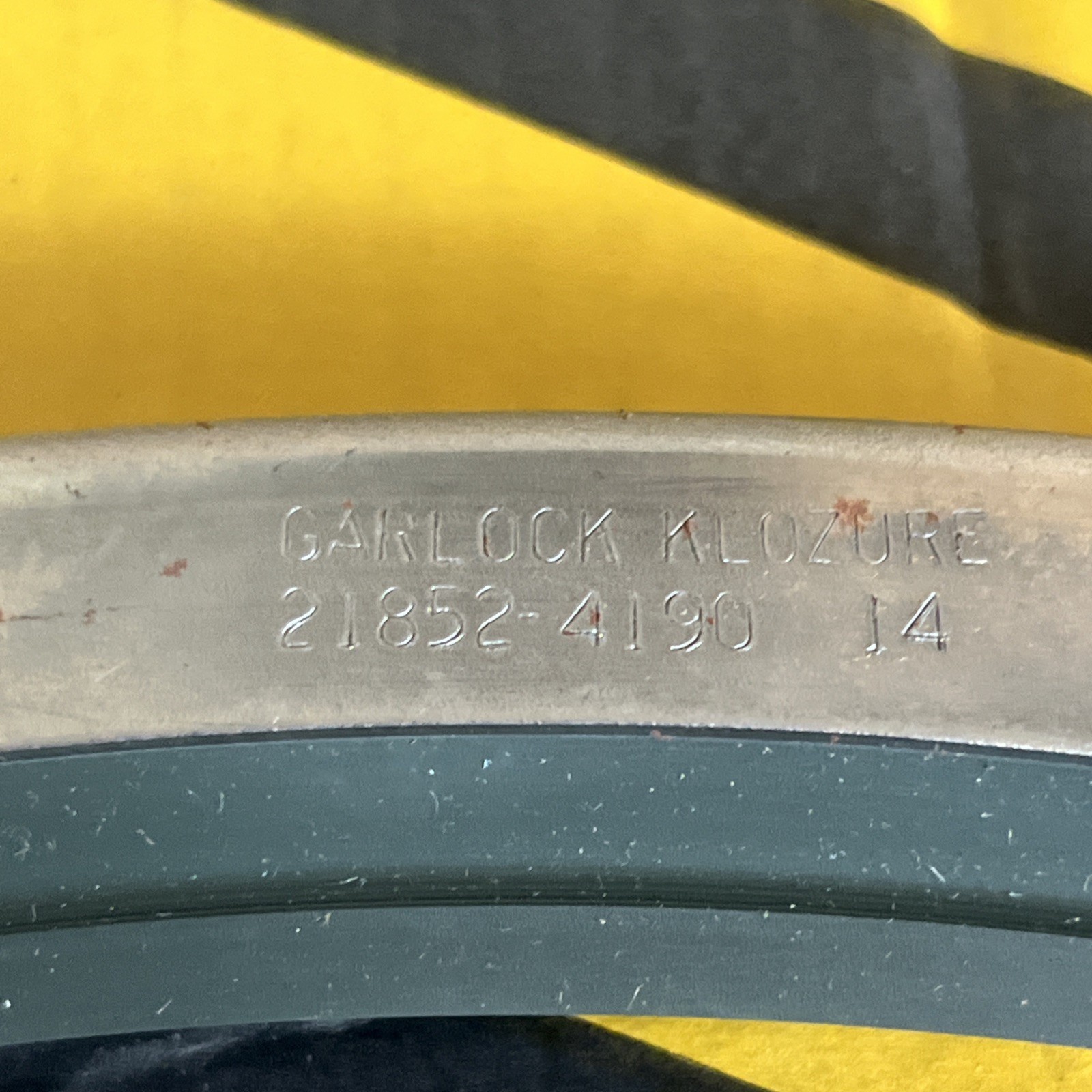 Garlock 21852-4093 Klosure Seal Mill-Right 64 x 4093 13.000″ x 14.500″ x 0.688″