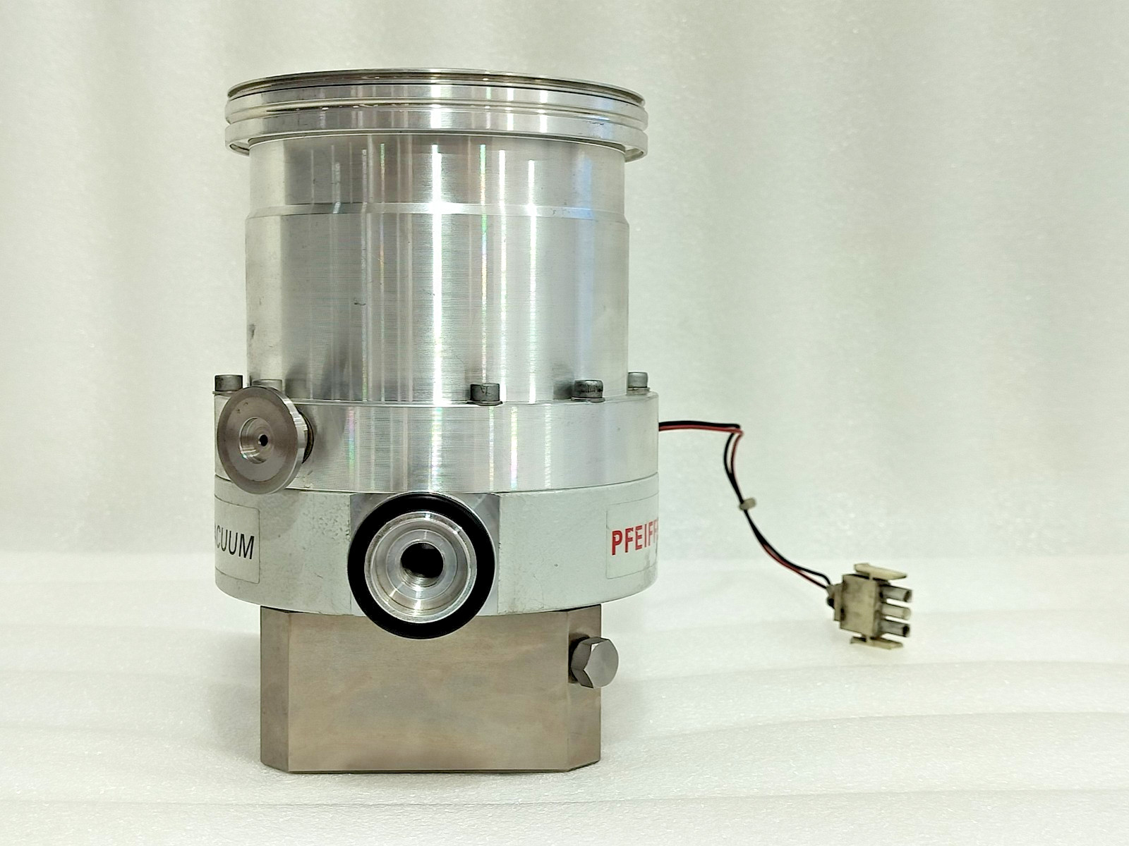 Pfeiffer Vacuum Turbo Pump TMH 261 With TC600 Controller PM P02 820 H