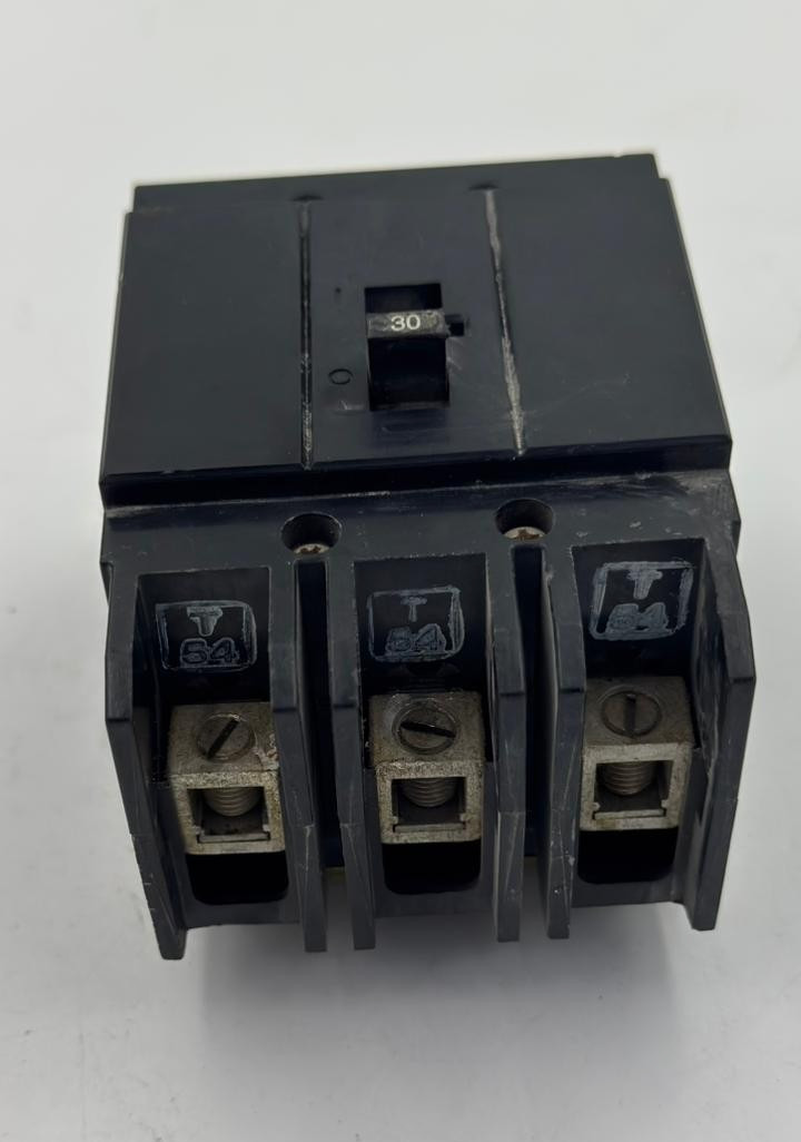 Circuit Breaker 30A | Made in Dominican Republic