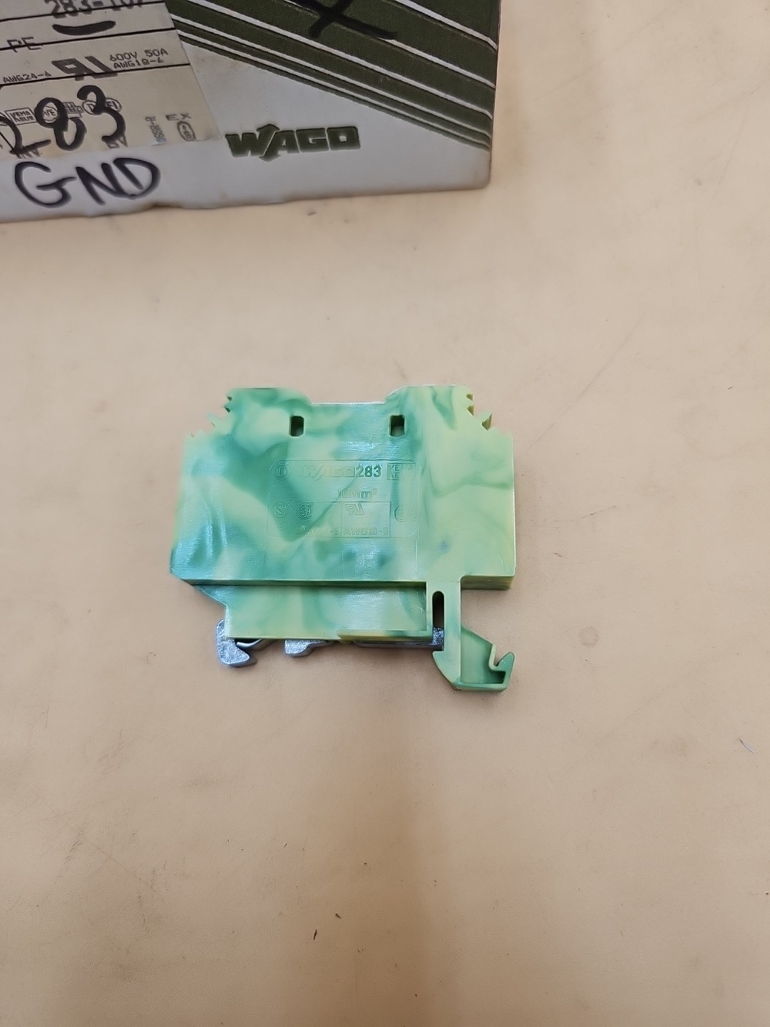 LOT OF 36 Wago 283-107 Ground Din Rail Terminal Blocks
