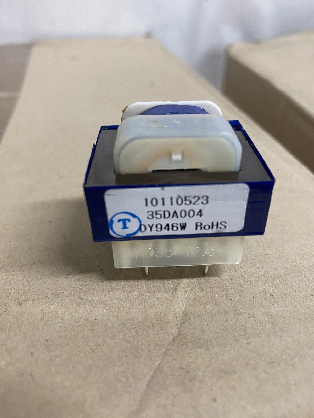 PCB mount transformer, Single primary, dual secondary, 120 volts/12 volts
