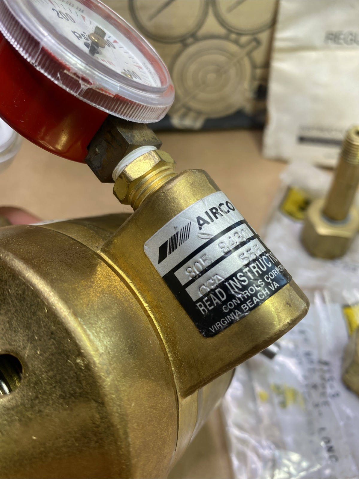 concoa airco cga 555 Two Stage Nitrogen Gauge Regulator (I Think It’s New)