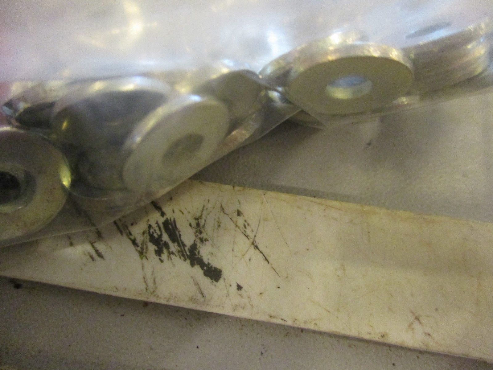 4mm Heavy steel flat washer; zinc plated; DIN7349. quan 100.