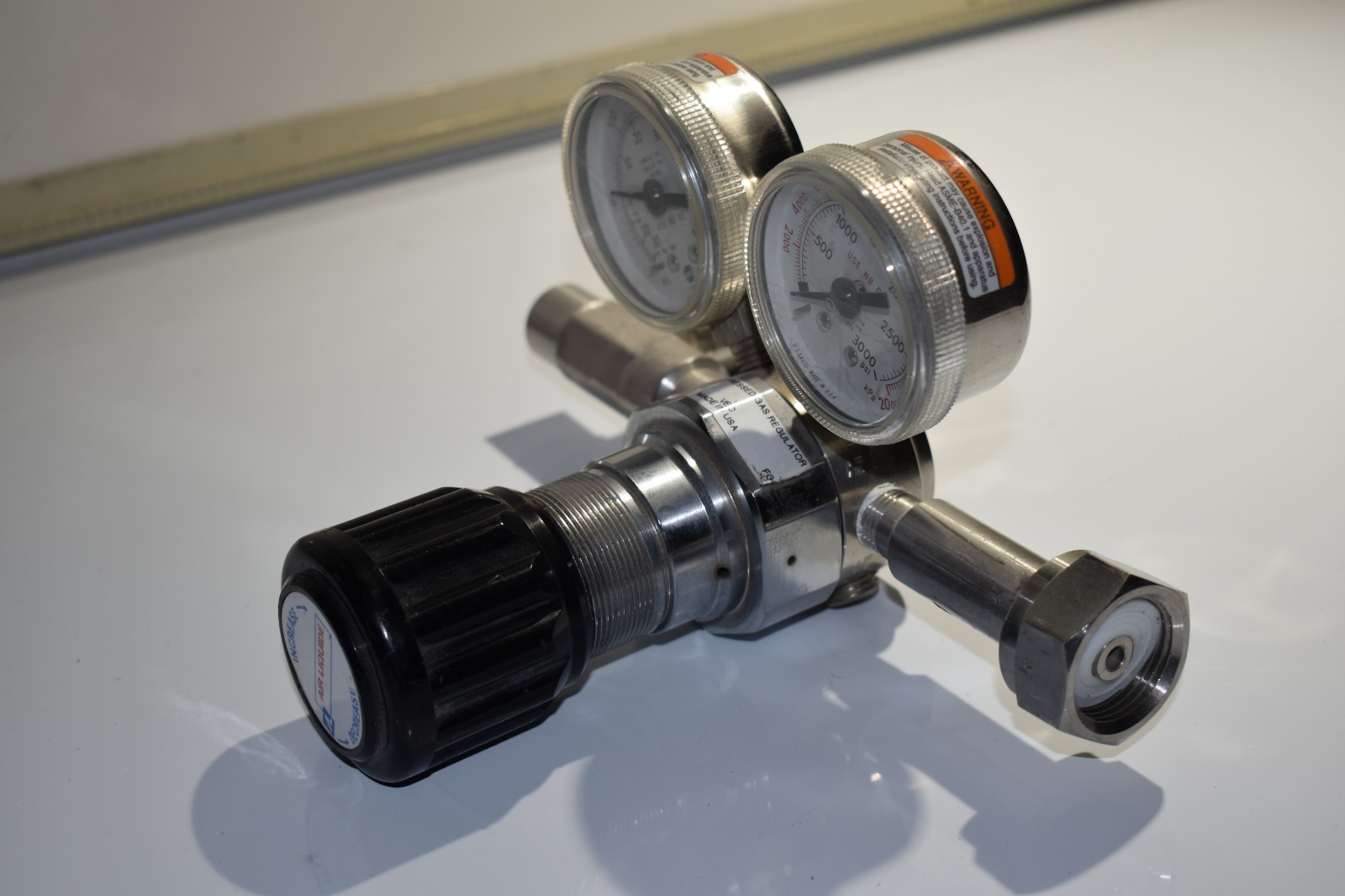 Victor High Purity Single Stage Compressed Gas Regulator SGS500-40-660-2S USA