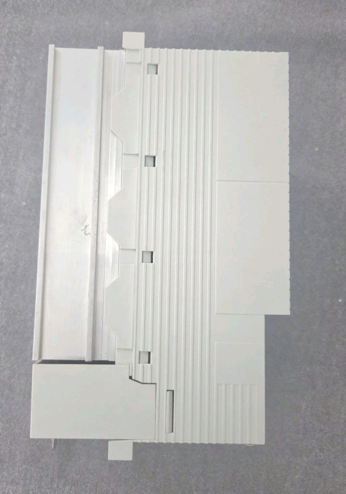 Lenze E82EV752_4C040 Untested